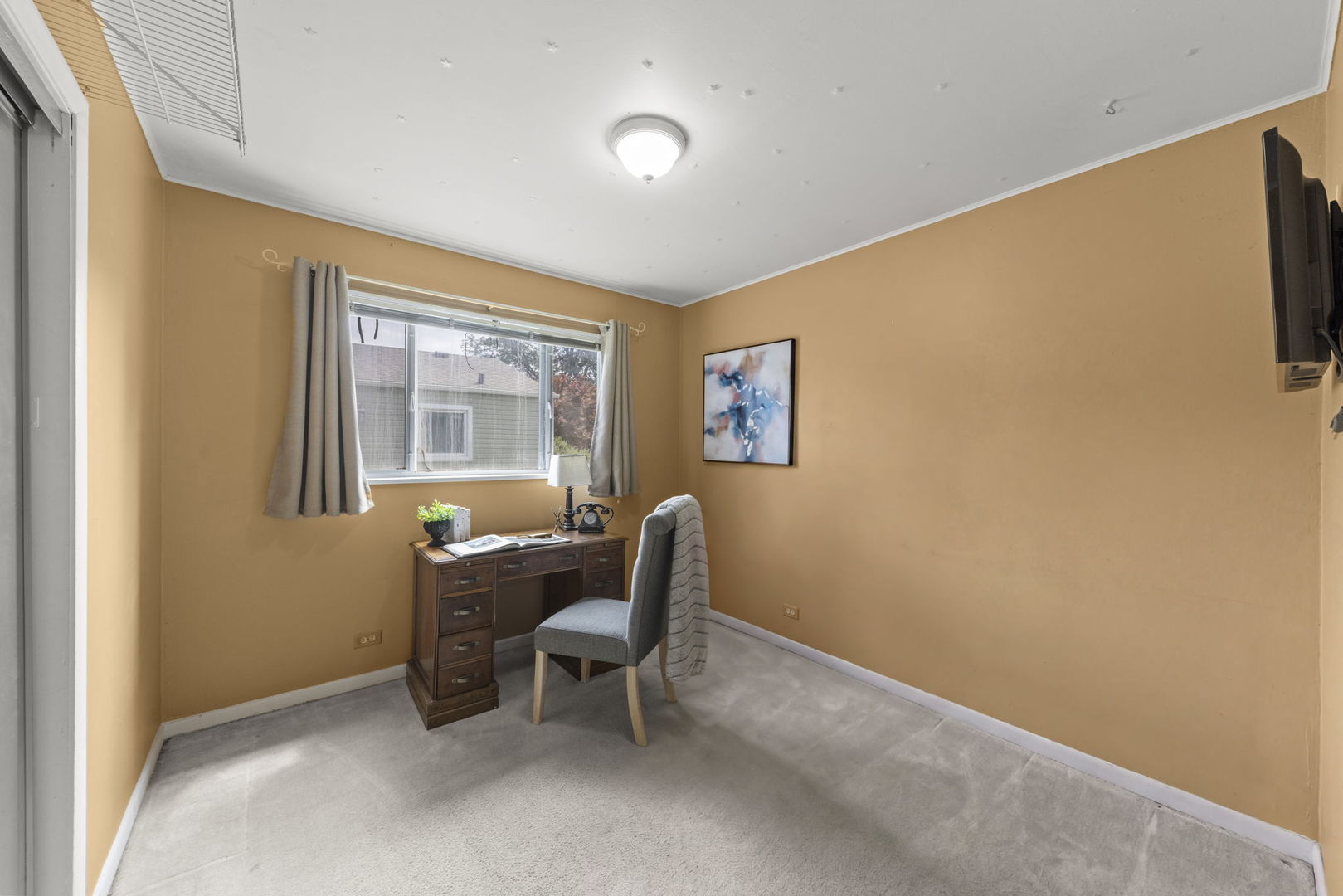 720 E Le Moyne Avenue Property Photo 6
