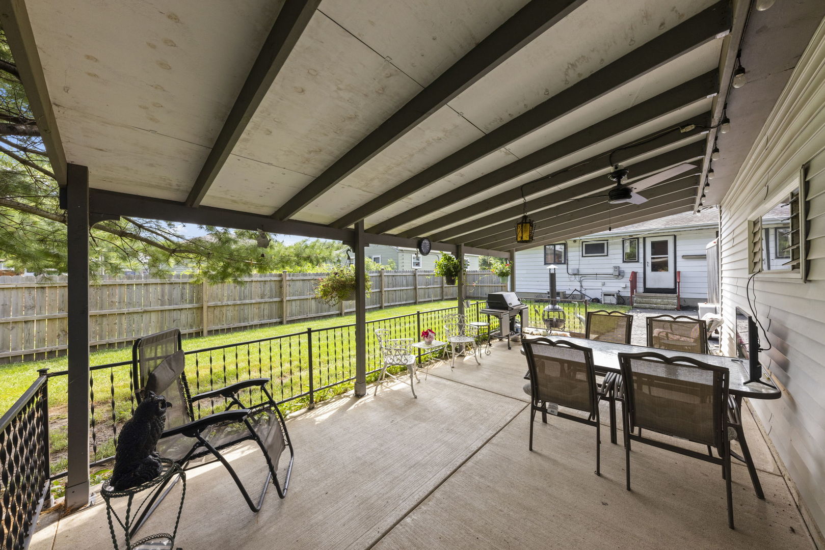 720 E Le Moyne Avenue Property Photo 8
