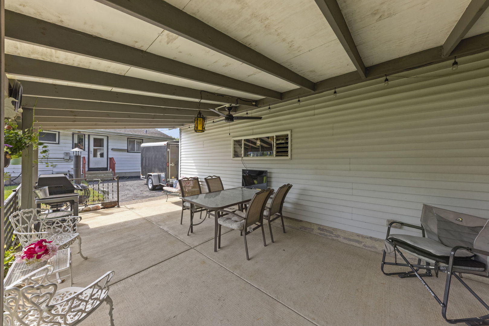 720 E Le Moyne Avenue Property Photo 9
