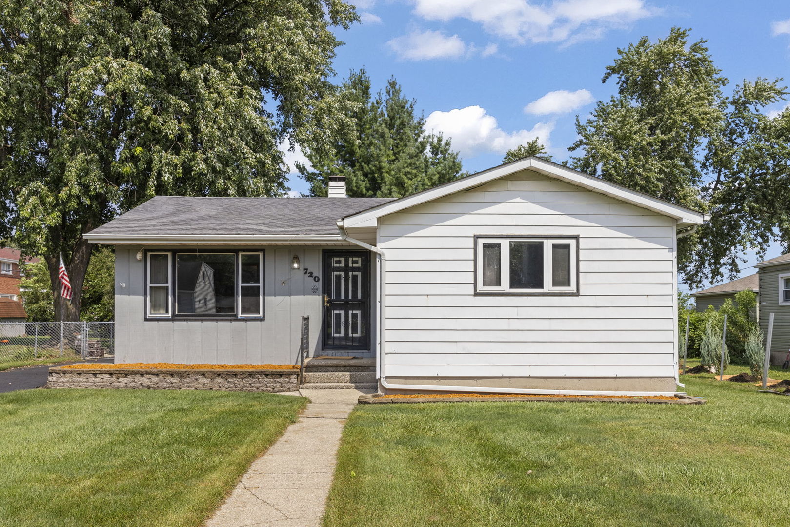 720 E Le Moyne Avenue Property Photo 12