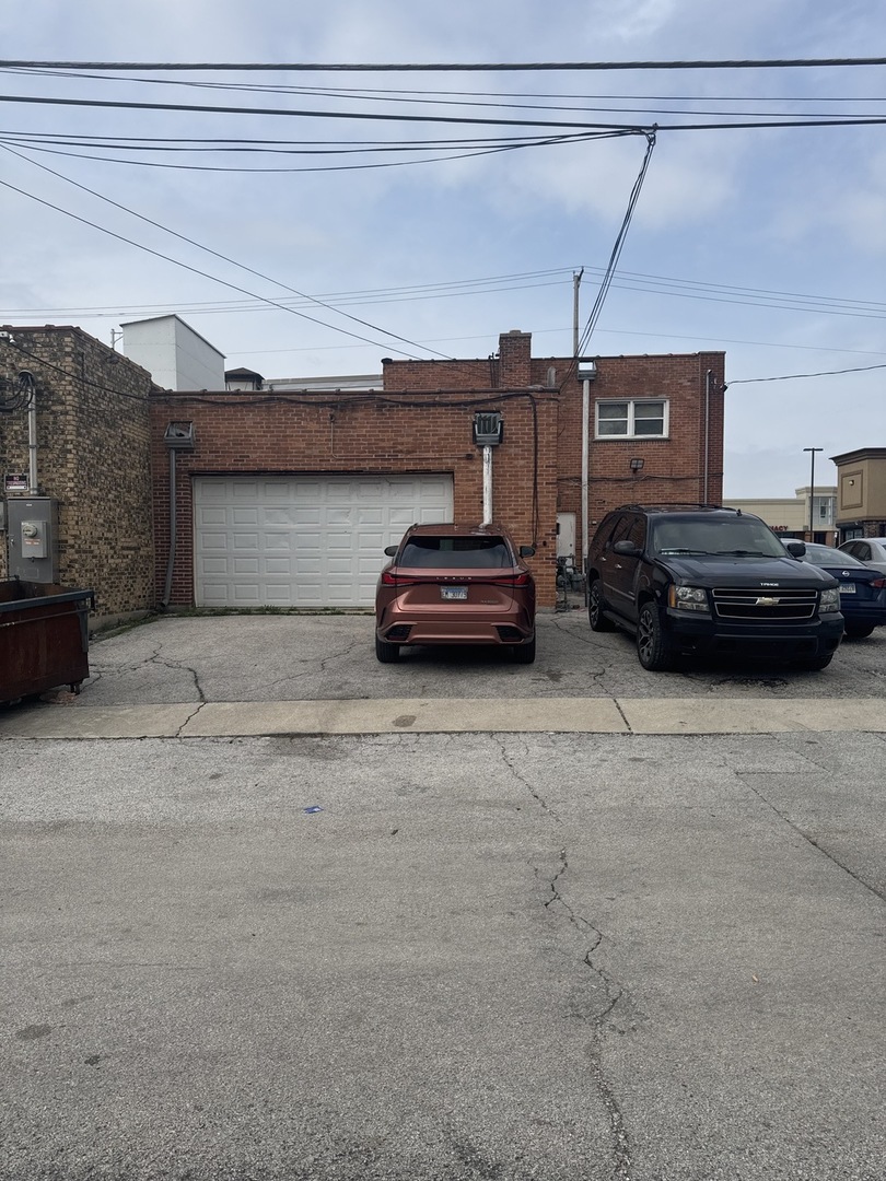 1135 E Sibley Boulevard Property Photo 5
