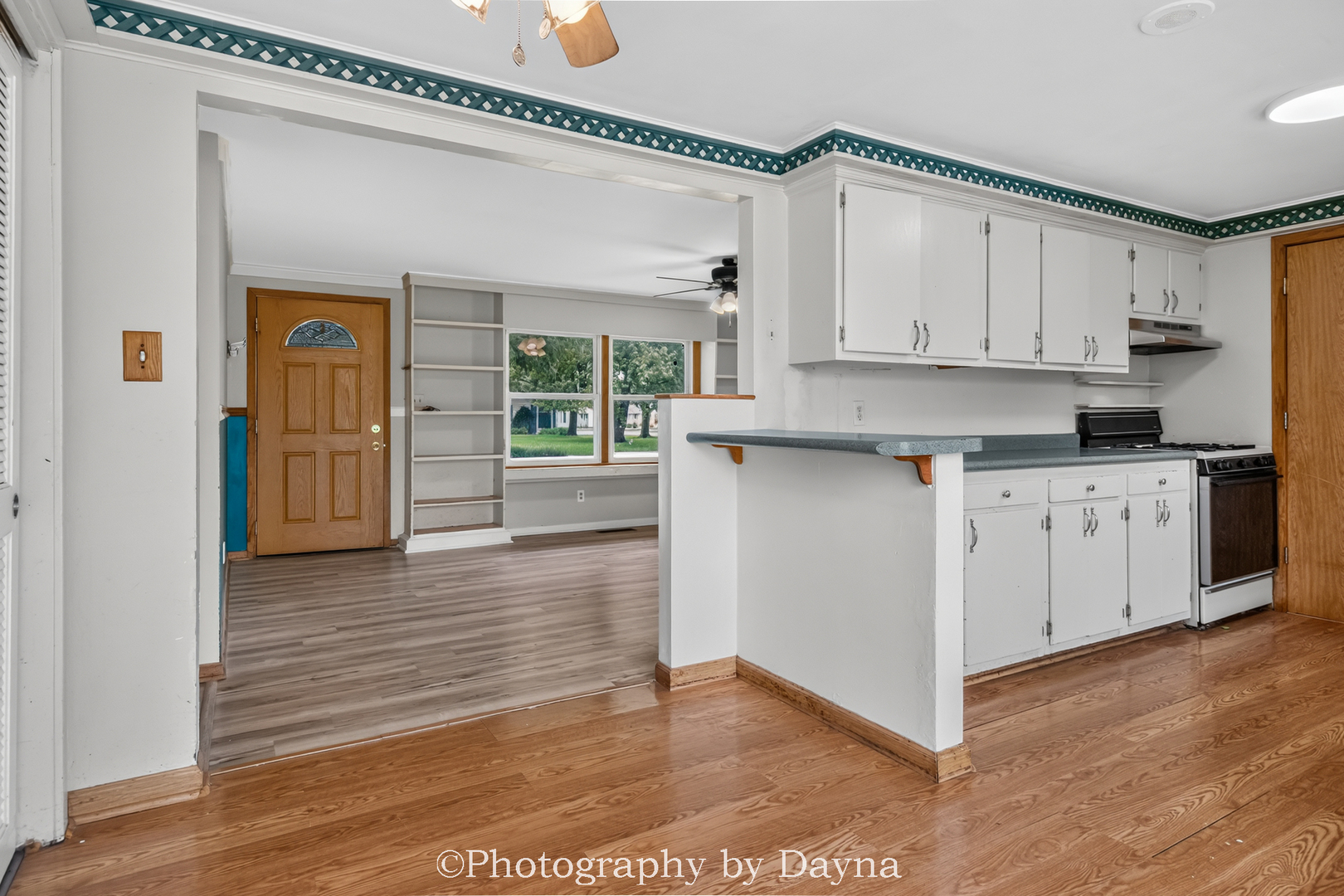 18 N West Avenue Property Photo 8