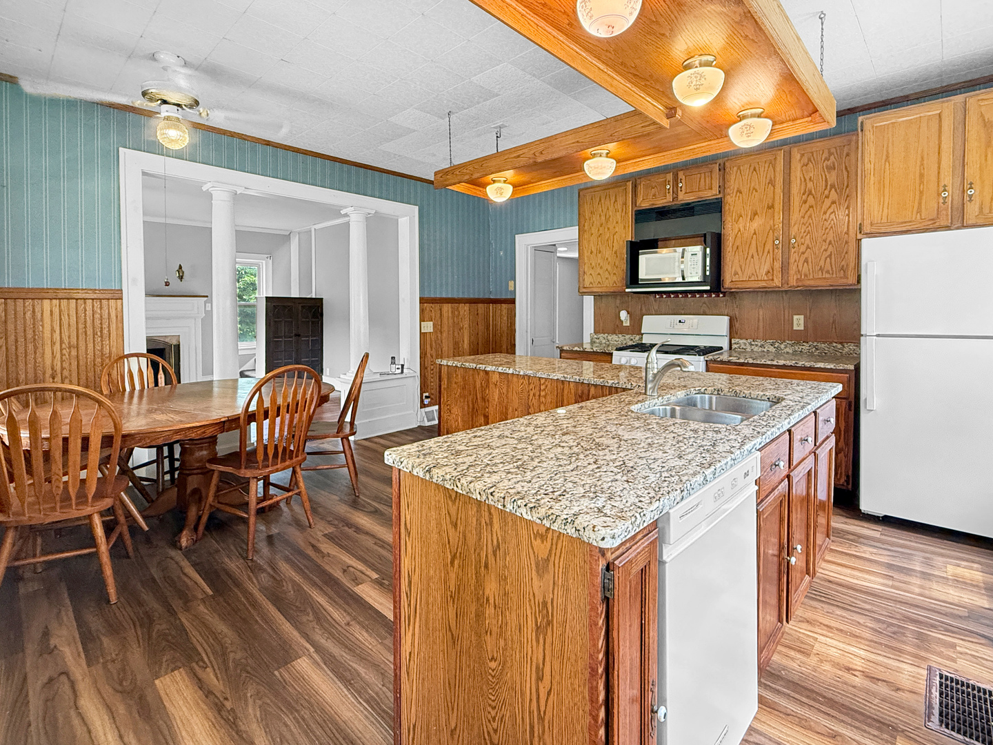 2313 4th Street Property Photo 6