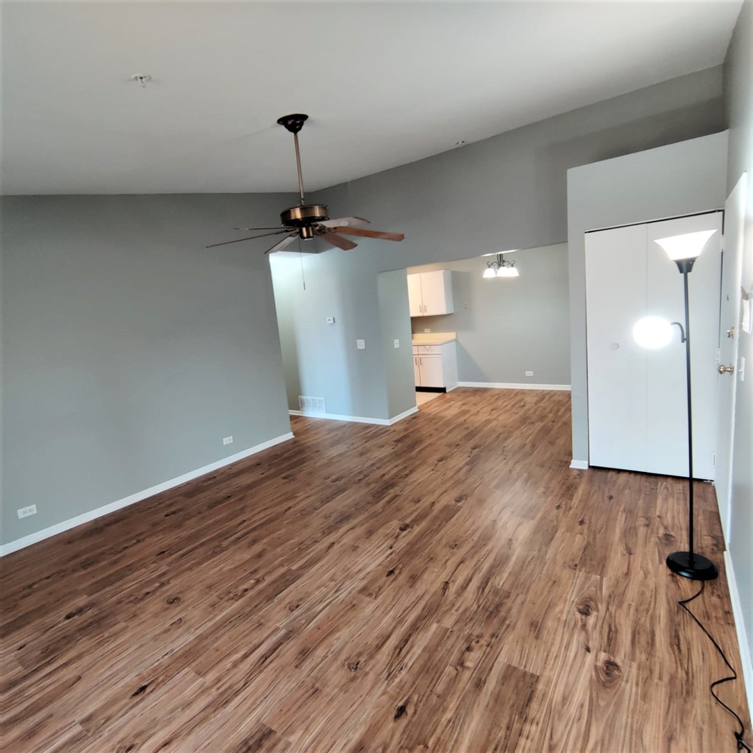 21w581 North Avenue 36 Property Photo 3