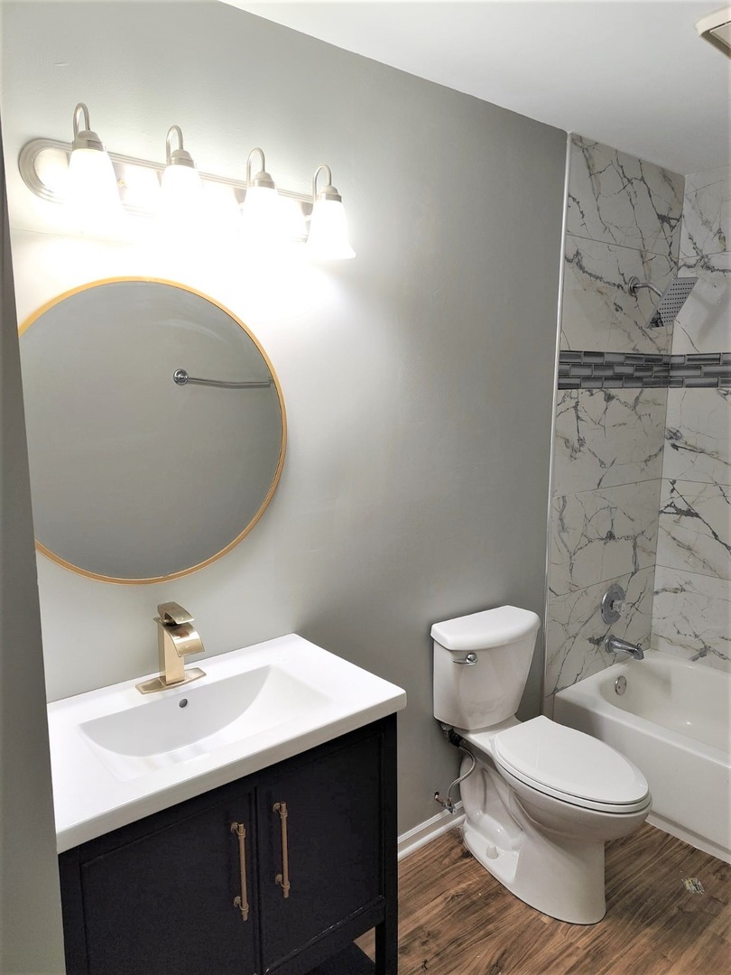 21w581 North Avenue 36 Property Photo 12