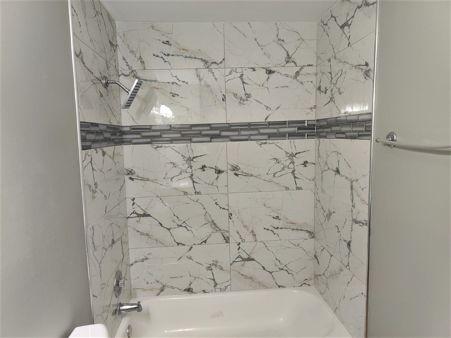 21w581 North Avenue 36 Property Photo 14