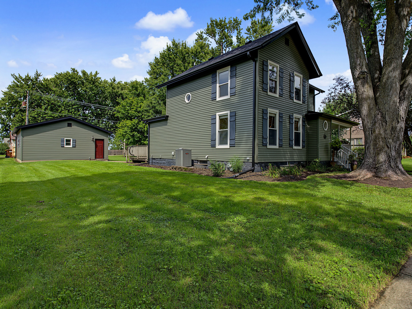 308 W Navaho Avenue Property Photo 4