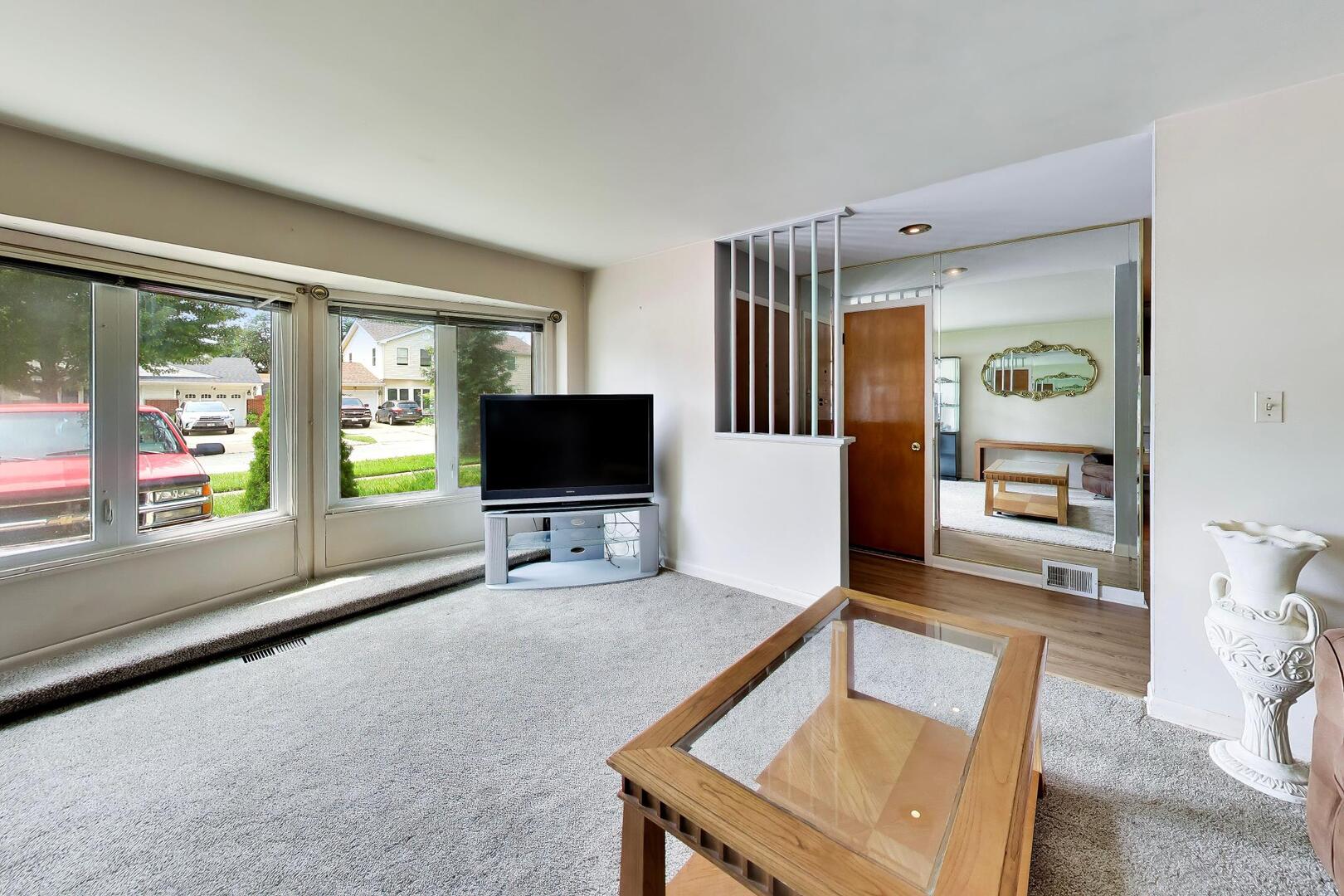 75 Ridgewood Road Property Photo 4