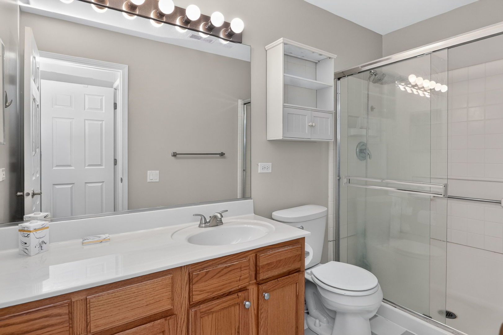 2940 Stonewater Drive Property Photo 13