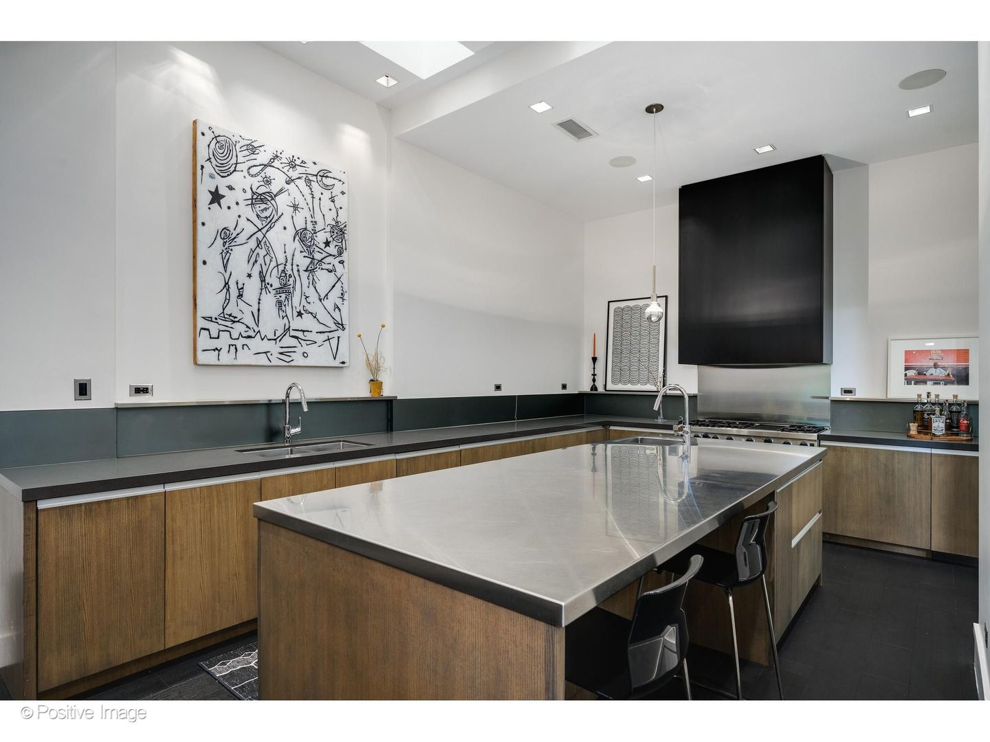 1019 N Wolcott Avenue Property Photo 14
