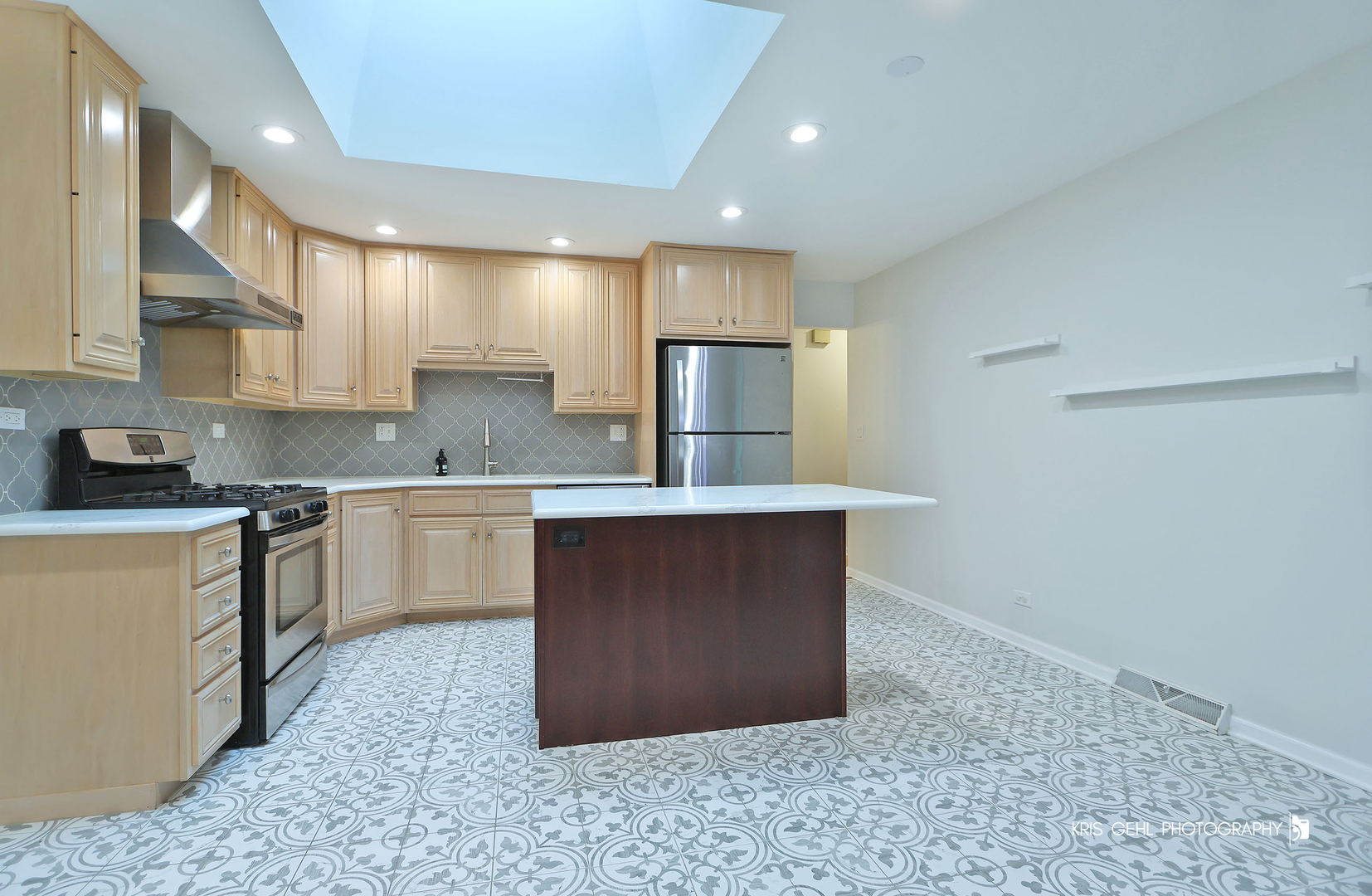 605 W Gilbert Road Property Photo 6