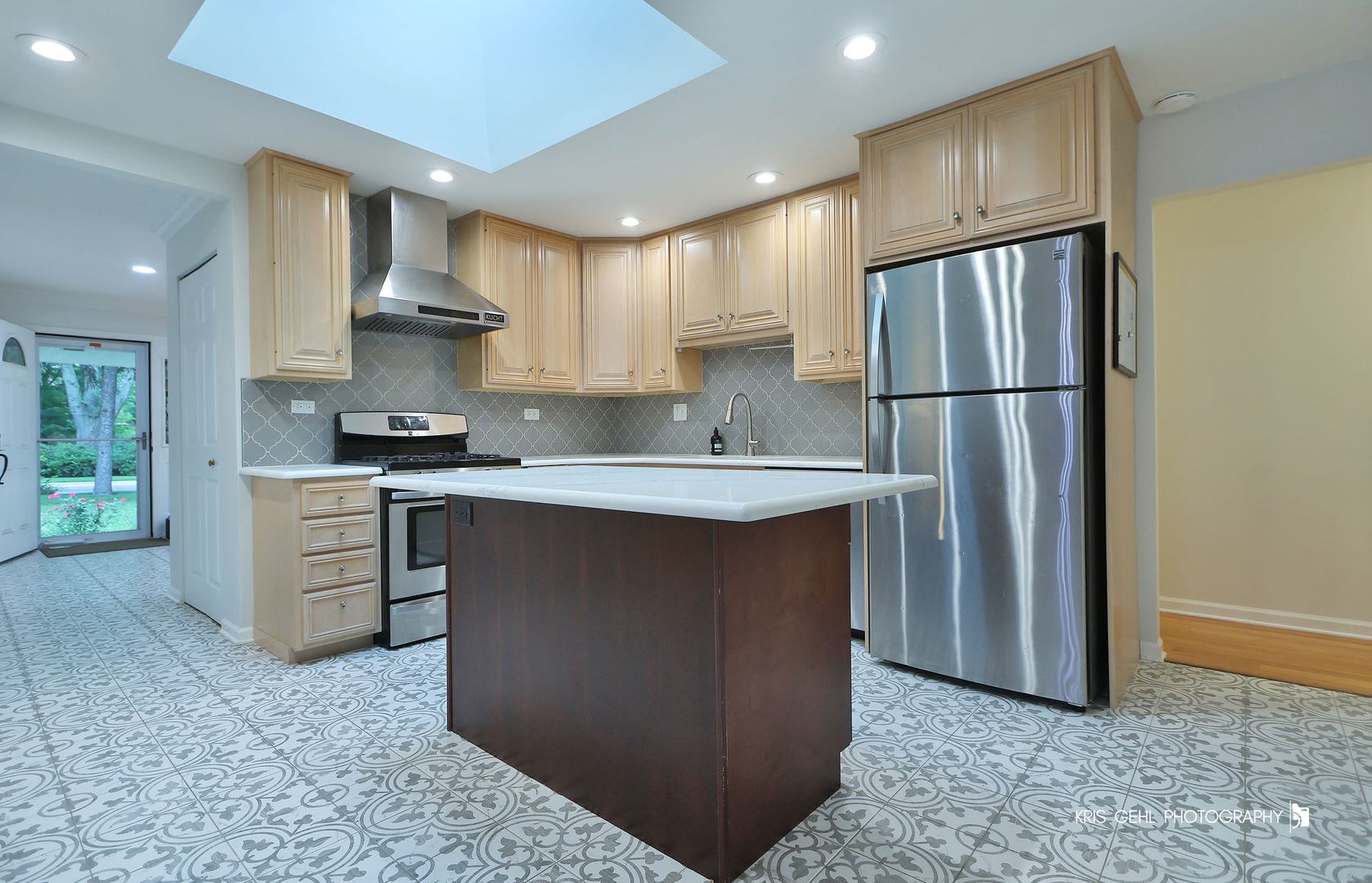 605 W Gilbert Road Property Photo 8