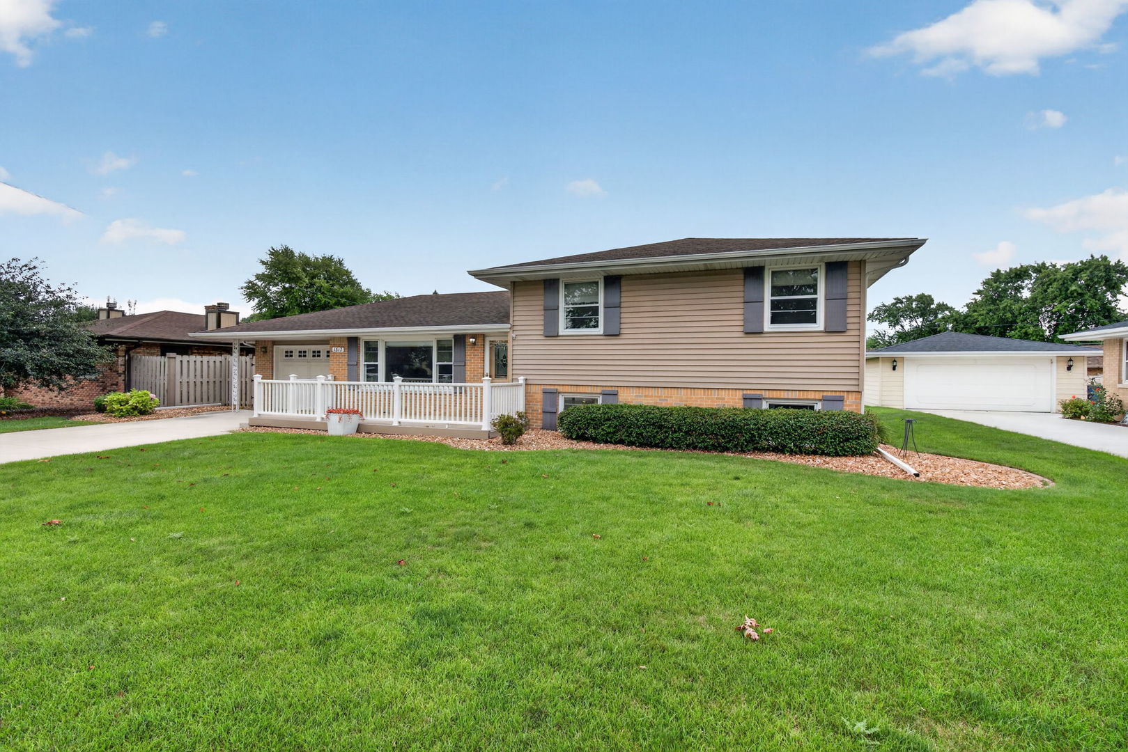 1817 Root Street Property Photo 1