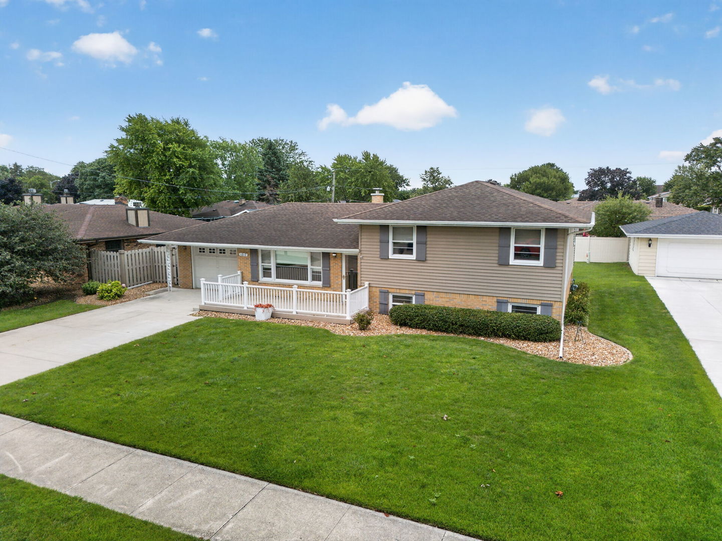 1817 Root Street Property Photo 2