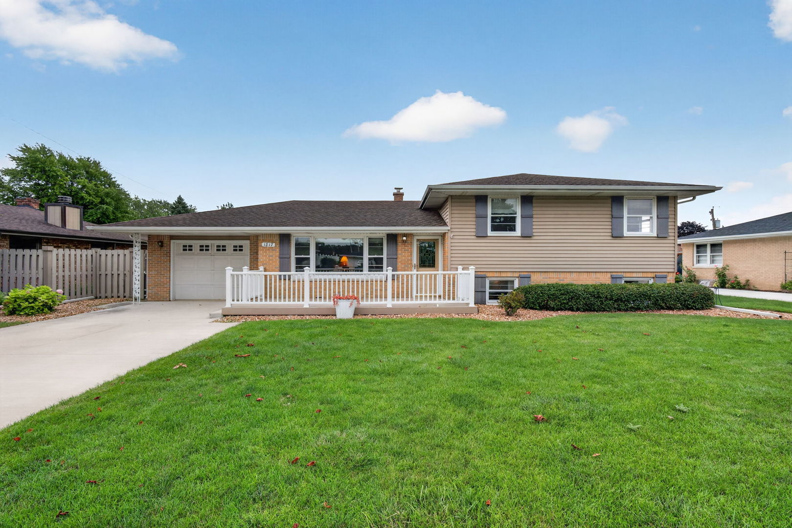 1817 Root Street Property Photo 3