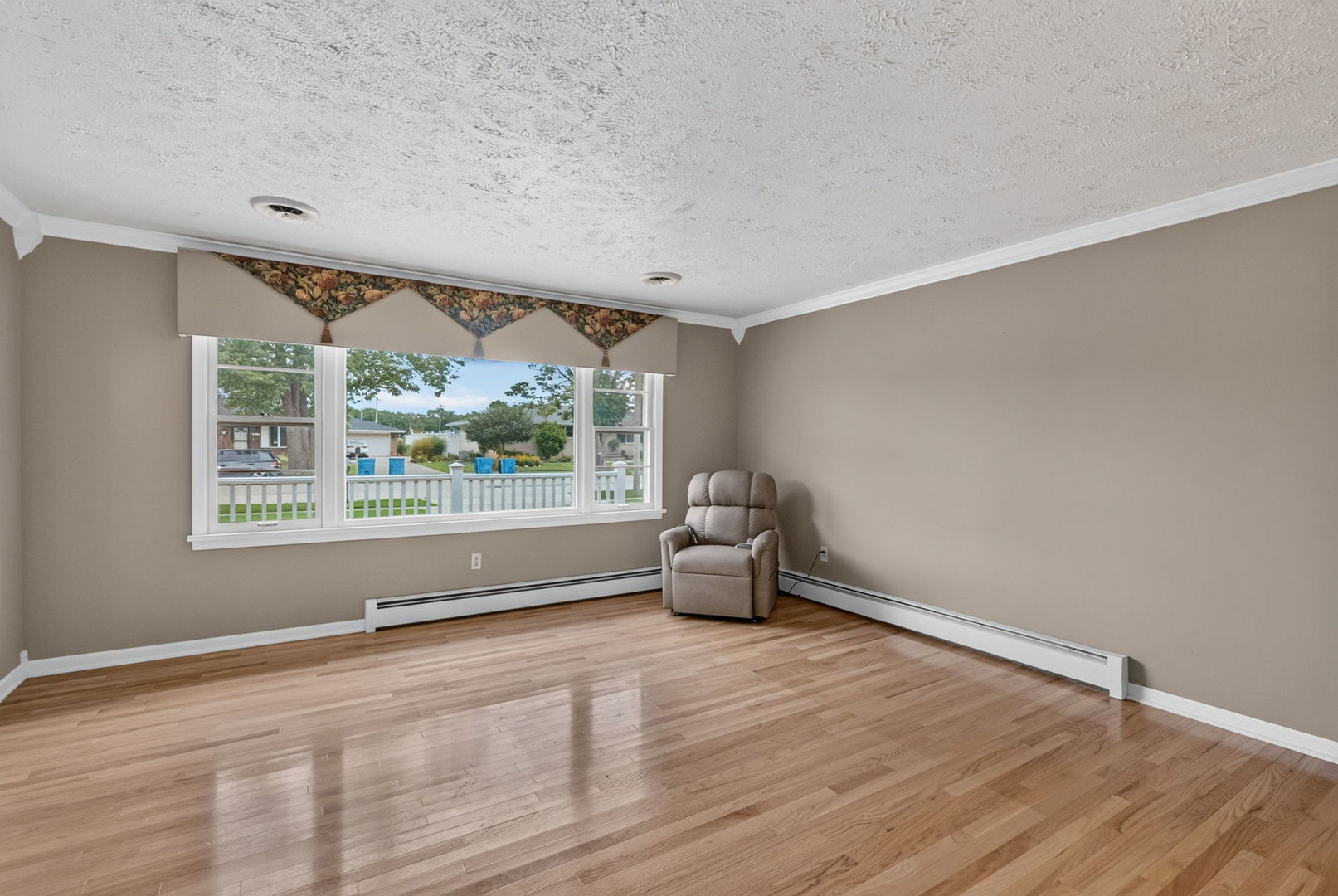1817 Root Street Property Photo 9