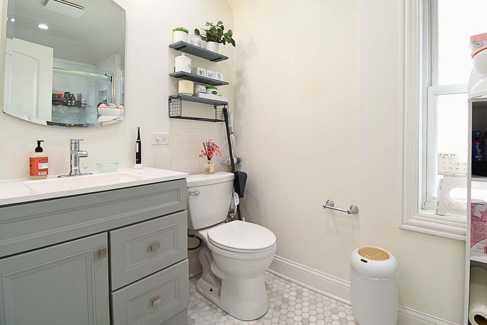 4124 N Plainfield Avenue Property Photo 13