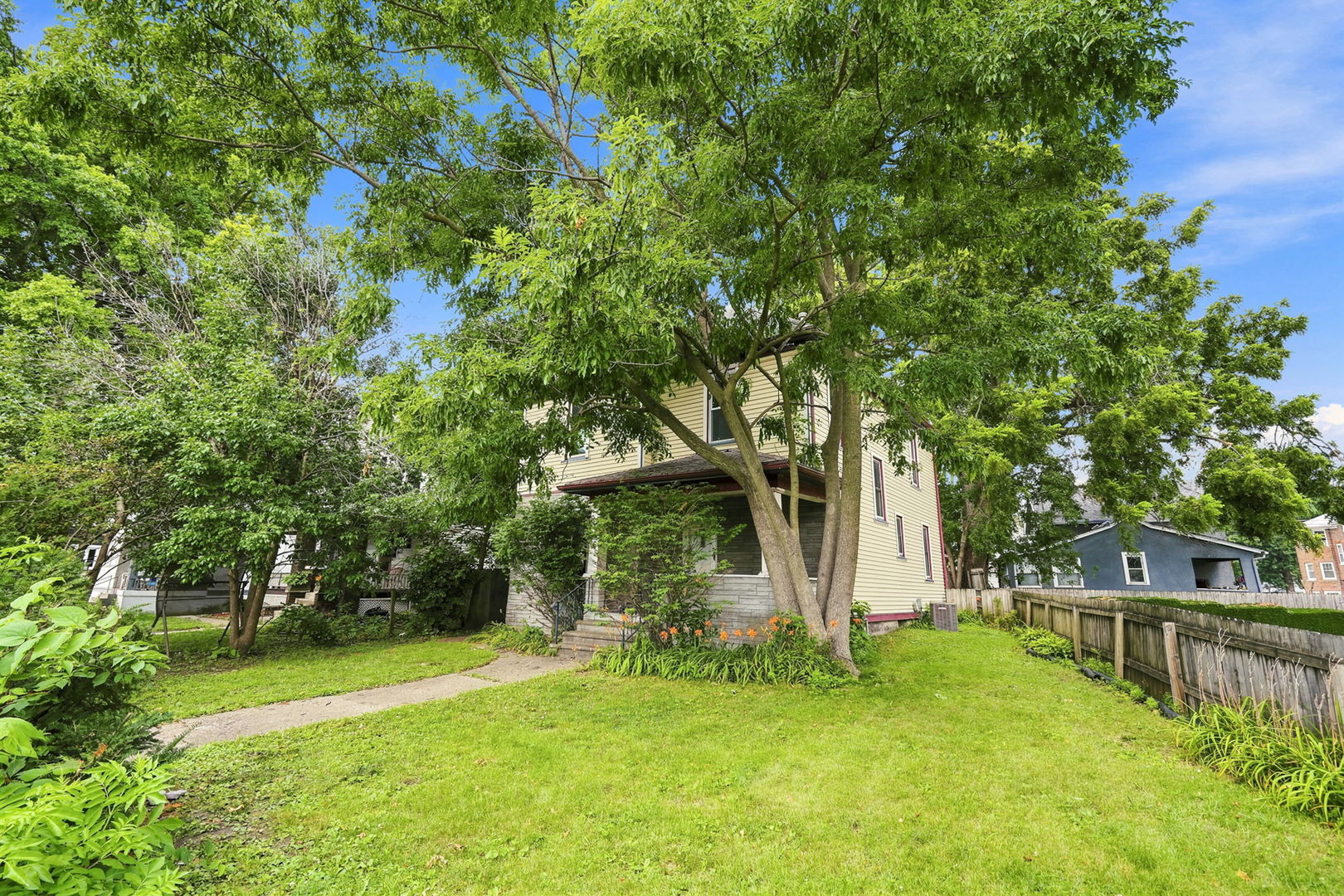 2626 Brady Street Property Photo 3