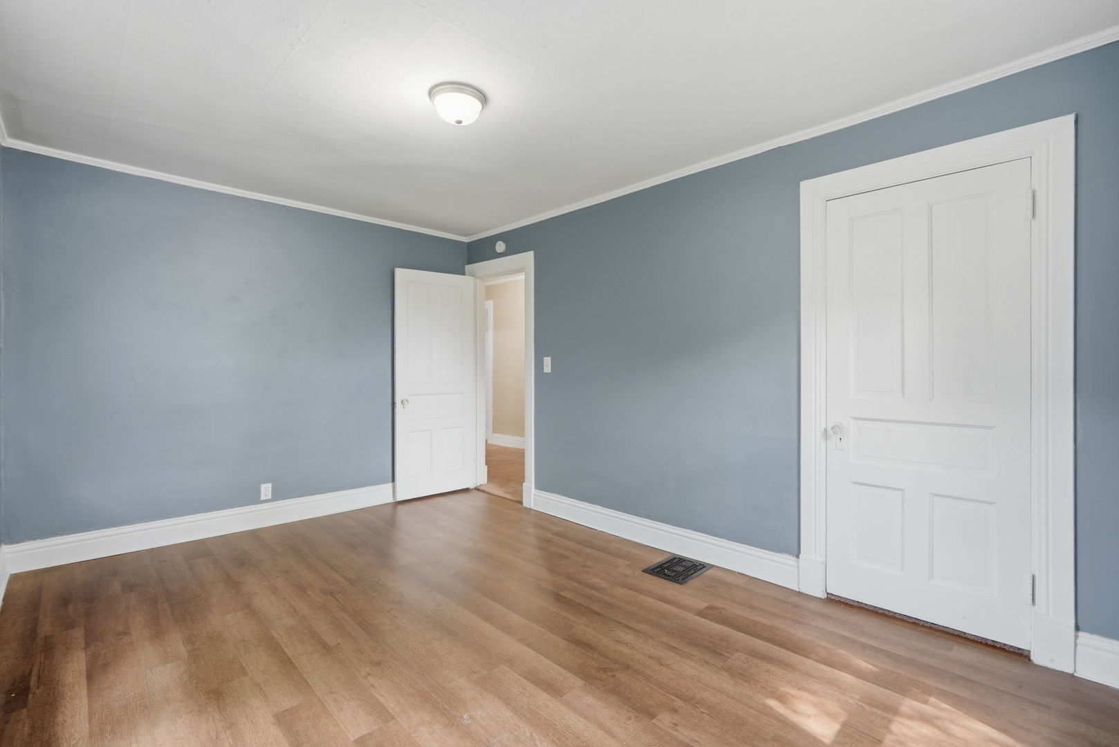 2626 Brady Street Property Photo 17