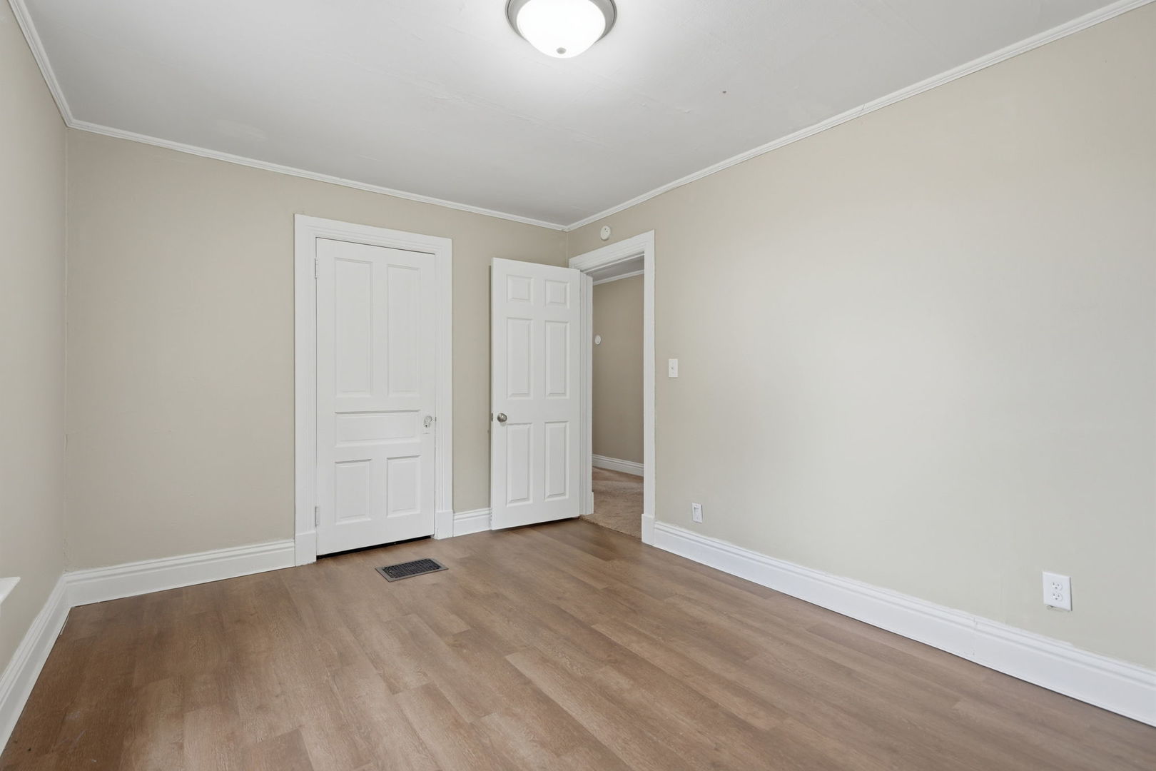 2626 Brady Street Property Photo 22