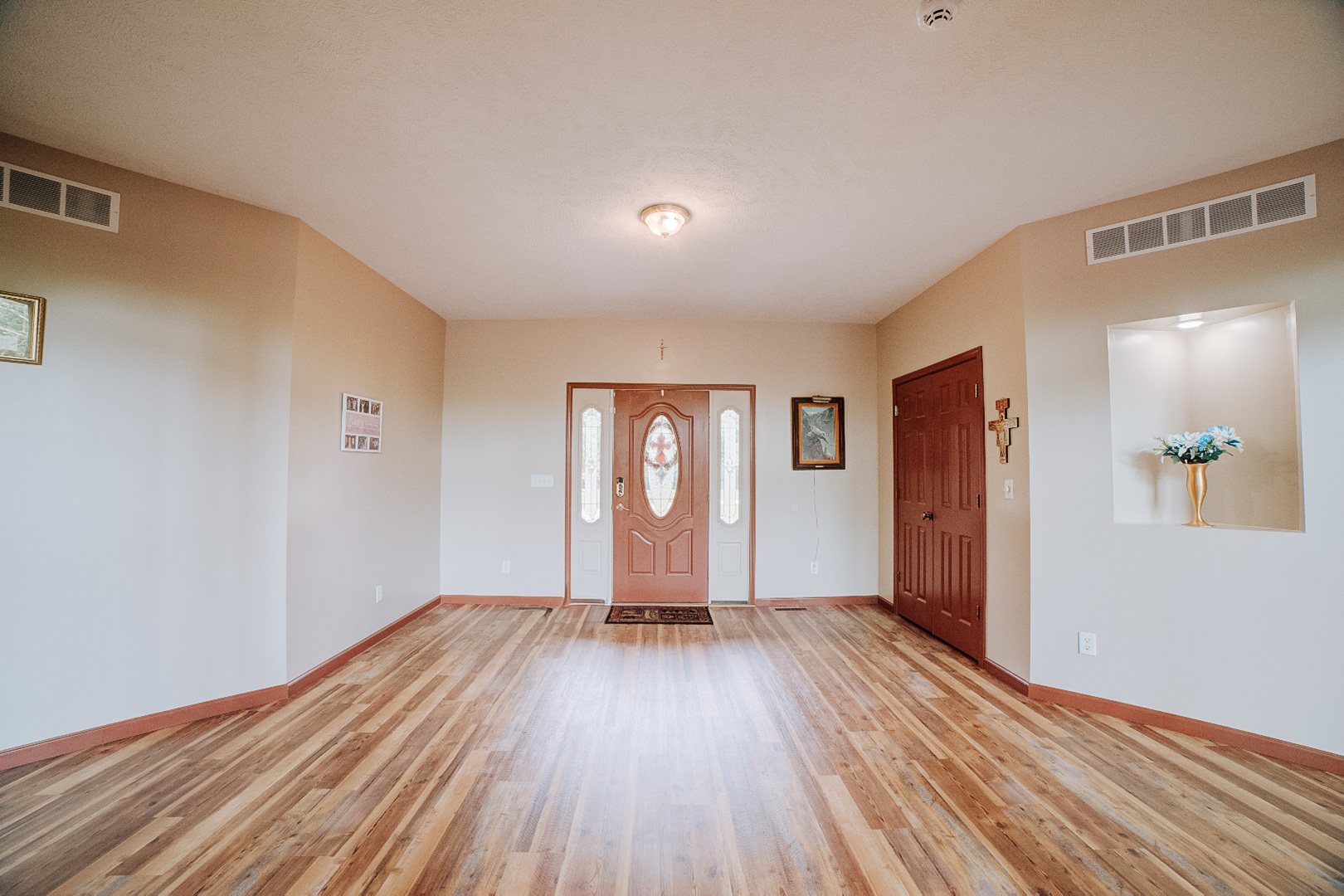 15571 Riverwood Drive Property Photo 12