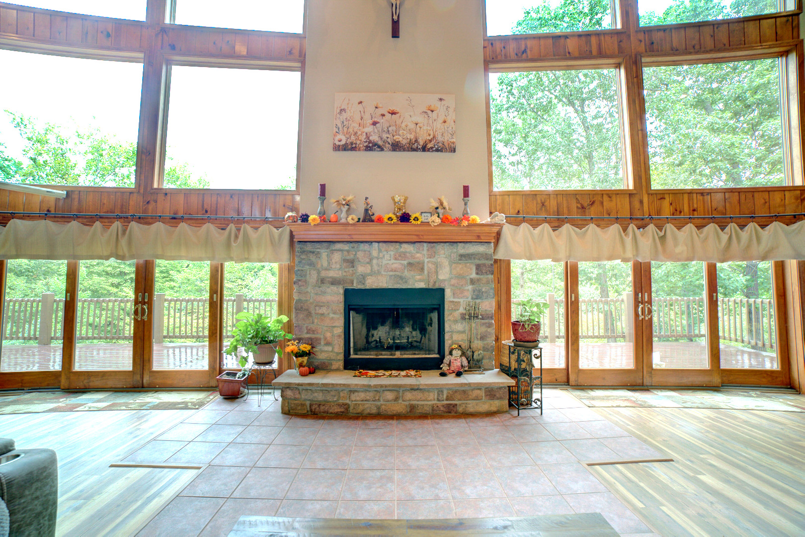 15571 Riverwood Drive Property Photo 19