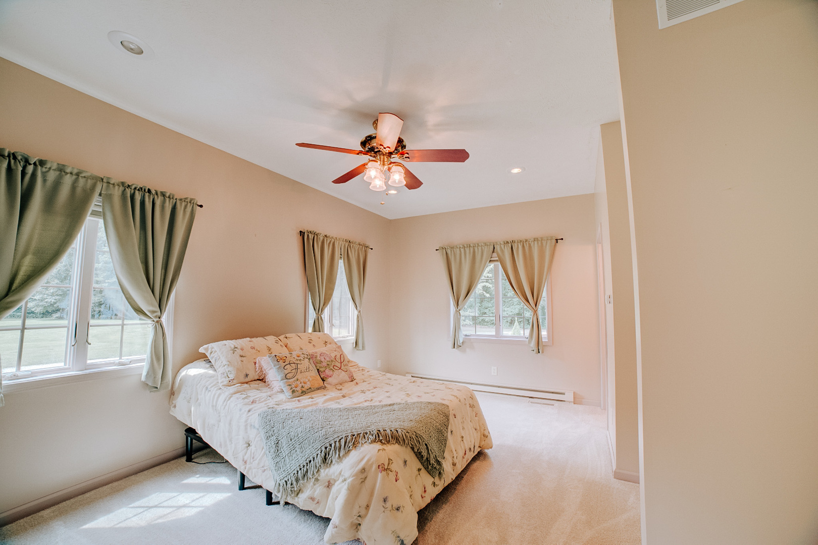 15571 Riverwood Drive Property Photo 44