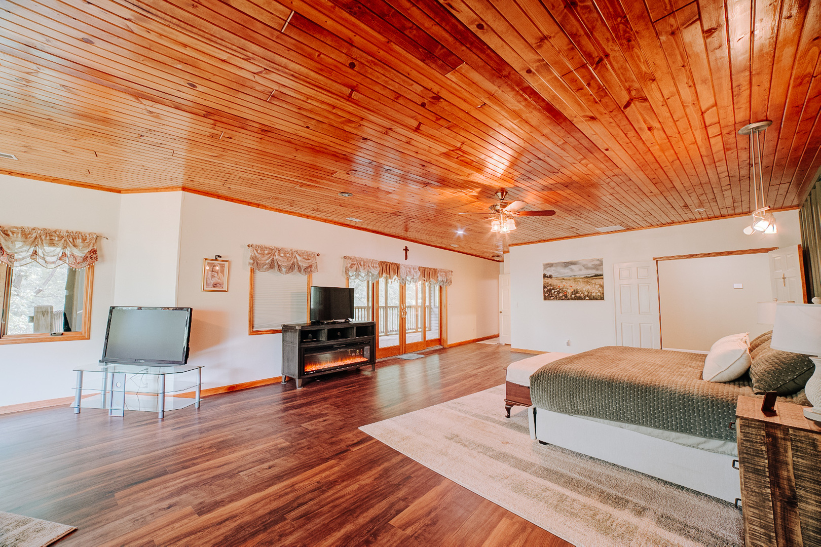 15571 Riverwood Drive Property Photo 81