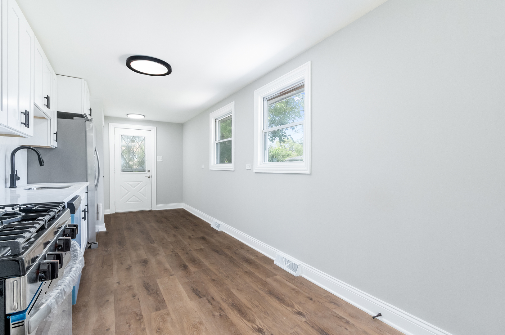 16140 Marshfield Avenue Property Photo 7