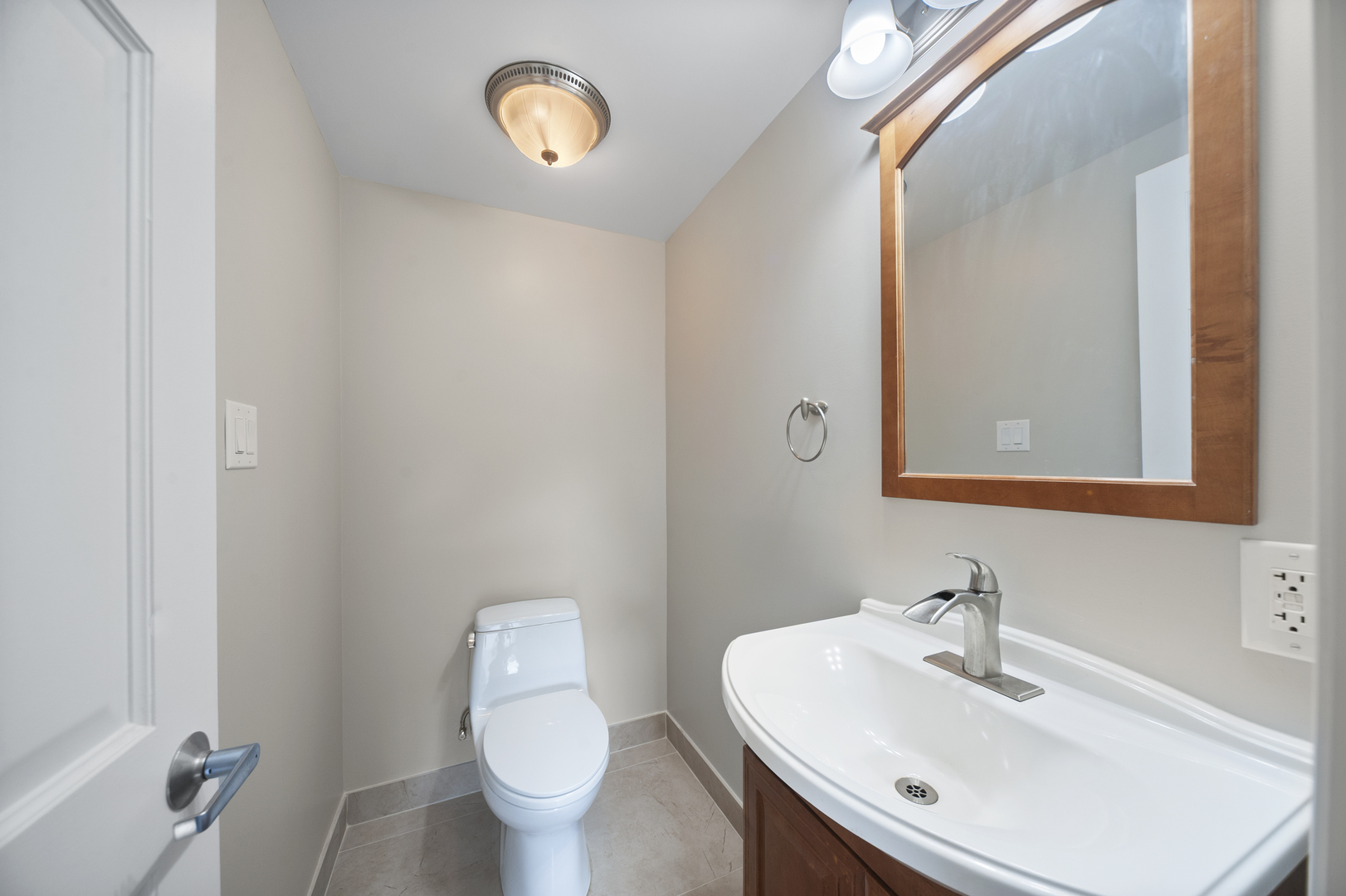 6711 N Monticello Avenue Property Photo 9