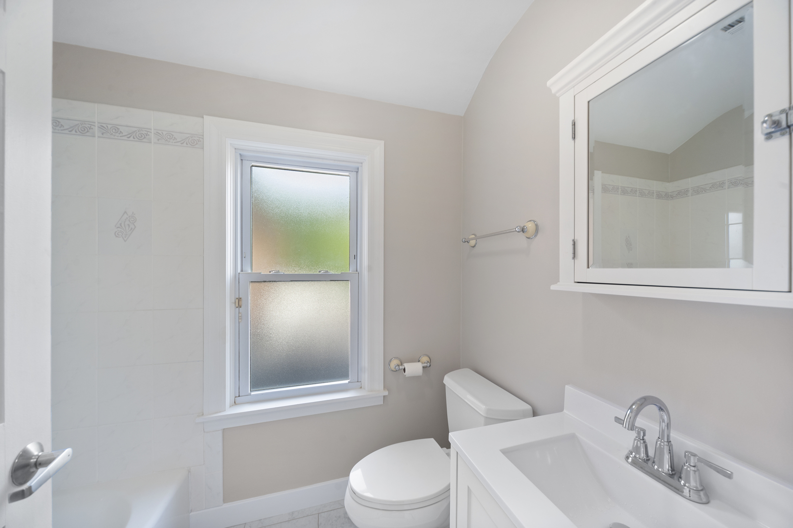 6711 N Monticello Avenue Property Photo 16