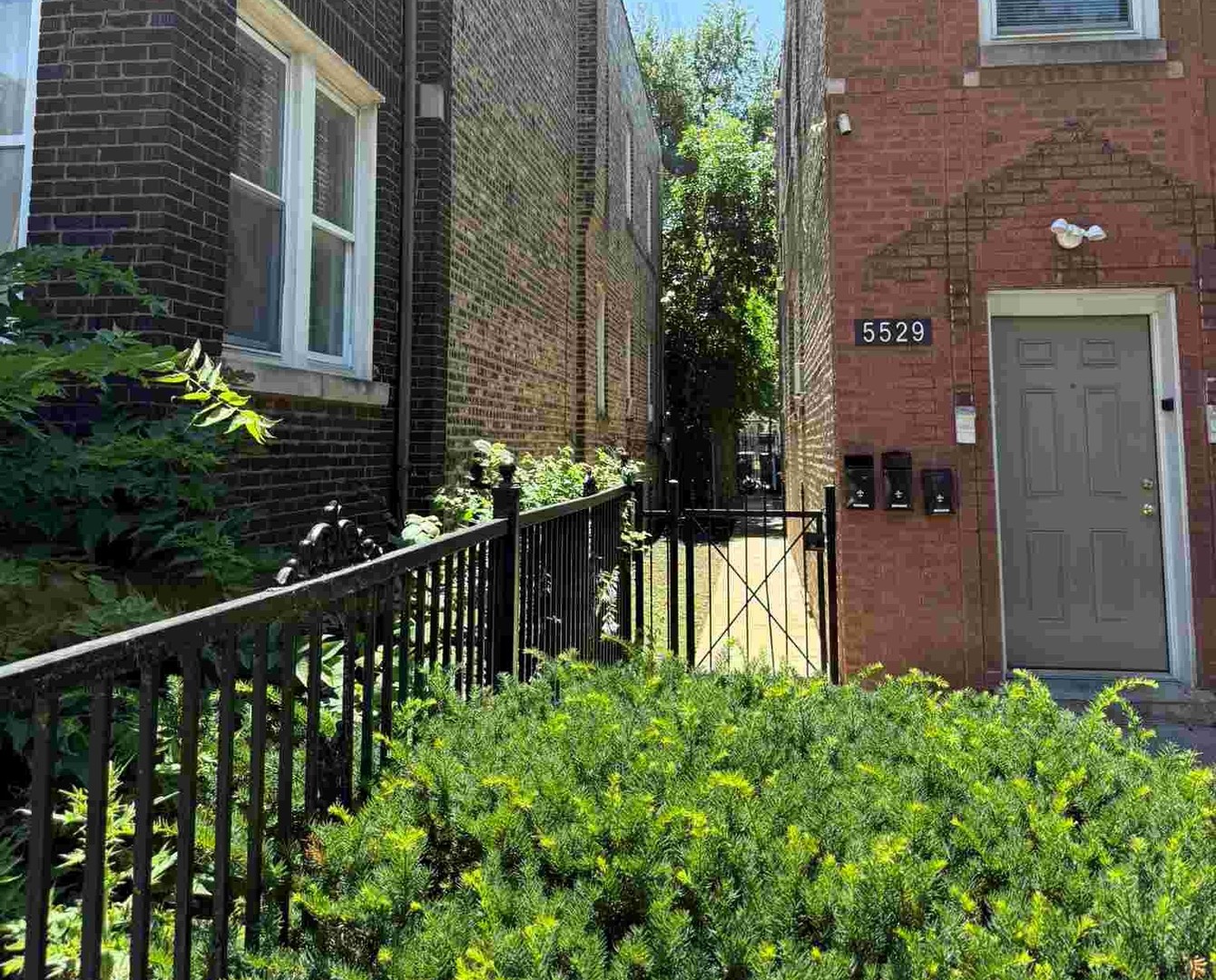 5525 W Jackson Boulevard Property Photo 3