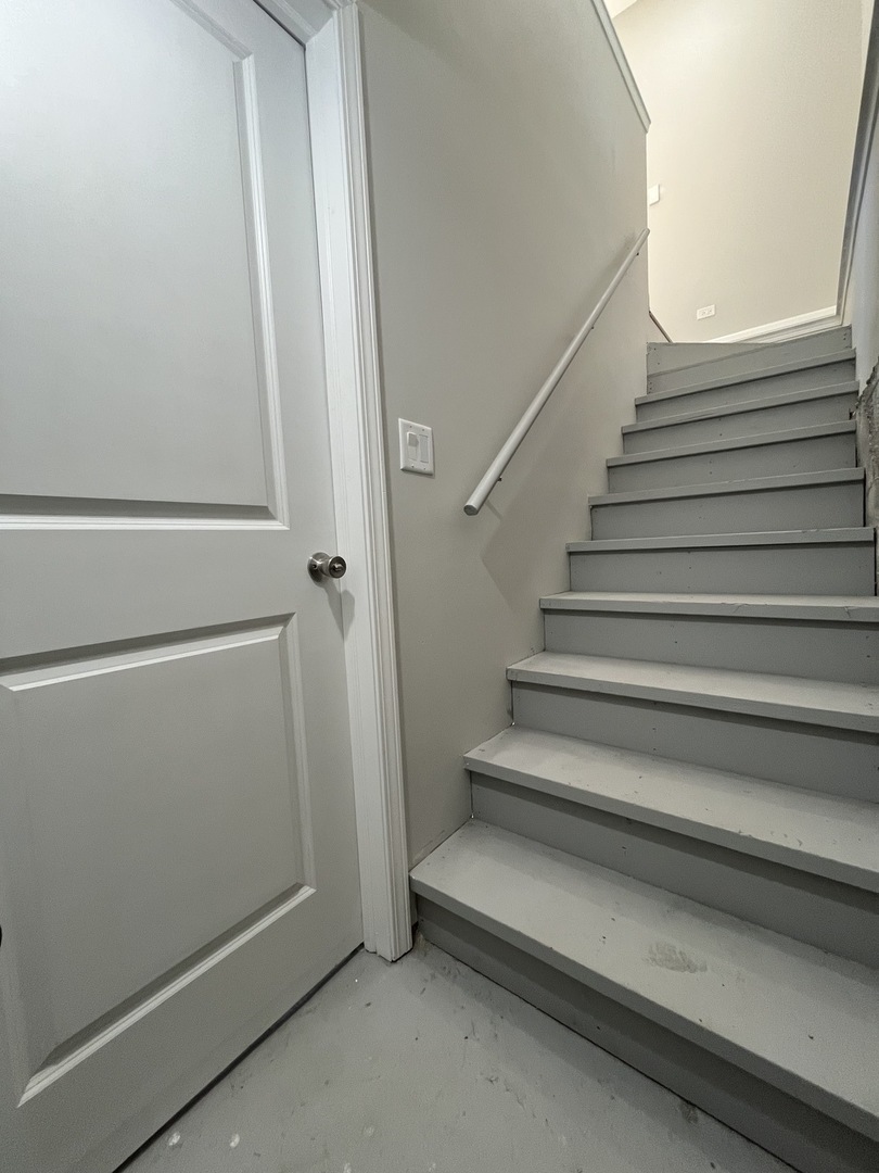 112 E South Street Property Photo 19