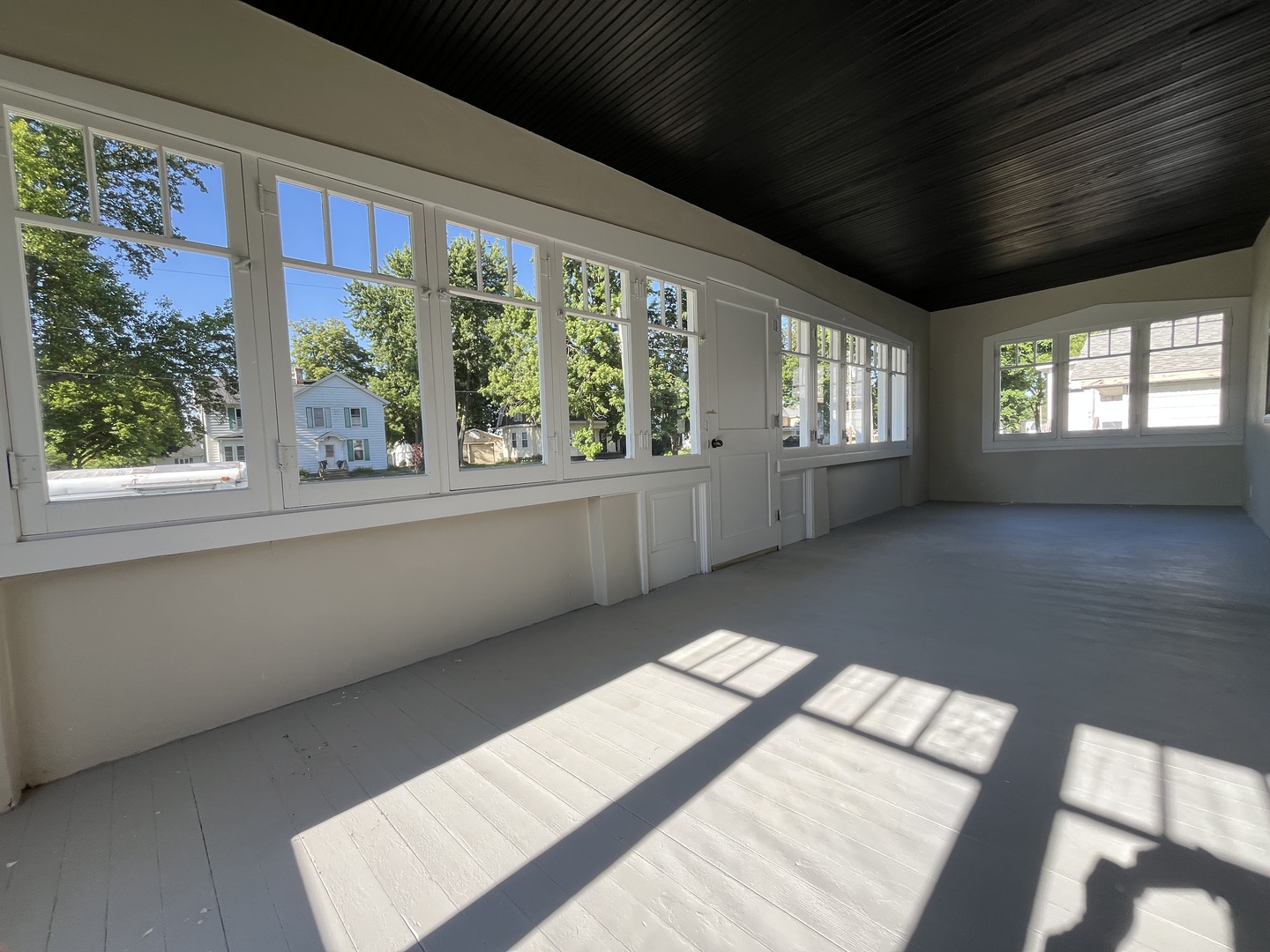 112 E South Street Property Photo 22