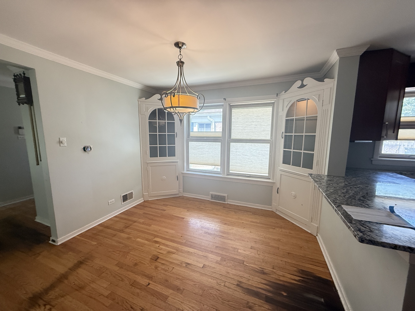 1811 N Thatcher Avenue Property Photo 4