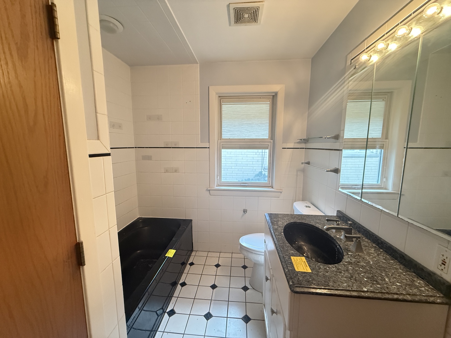 1811 N Thatcher Avenue Property Photo 9