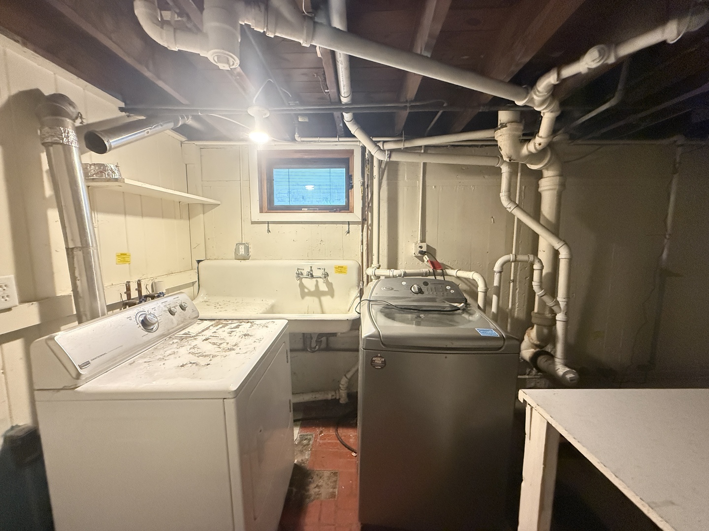 1811 N Thatcher Avenue Property Photo 12
