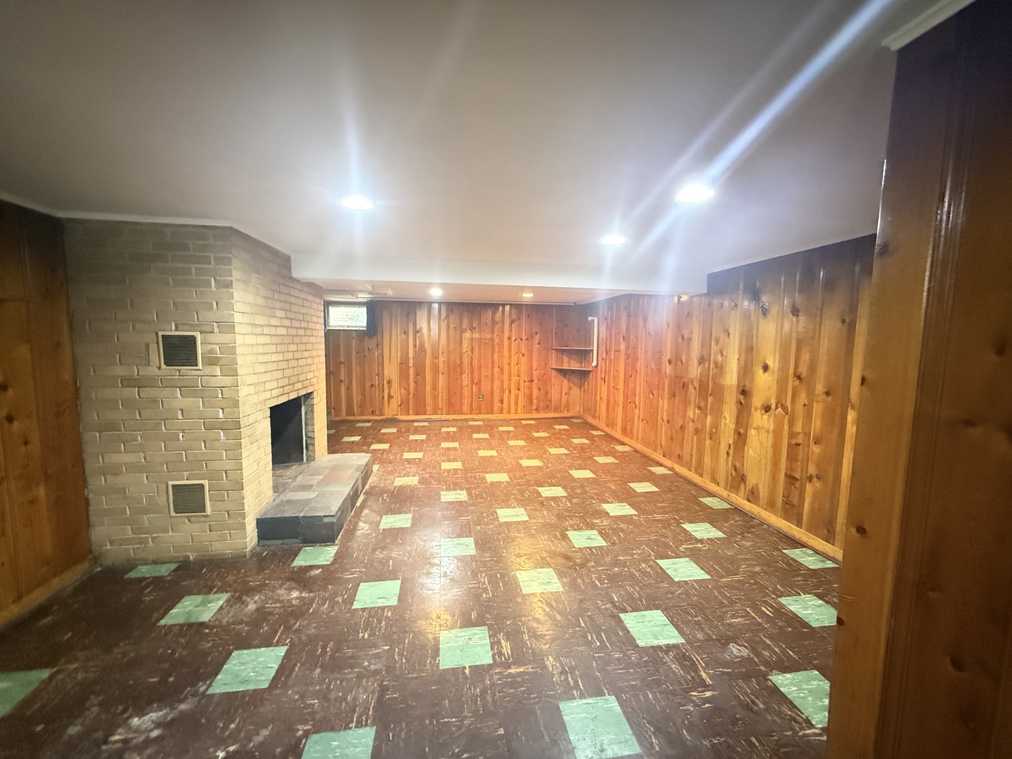1811 N Thatcher Avenue Property Photo 13