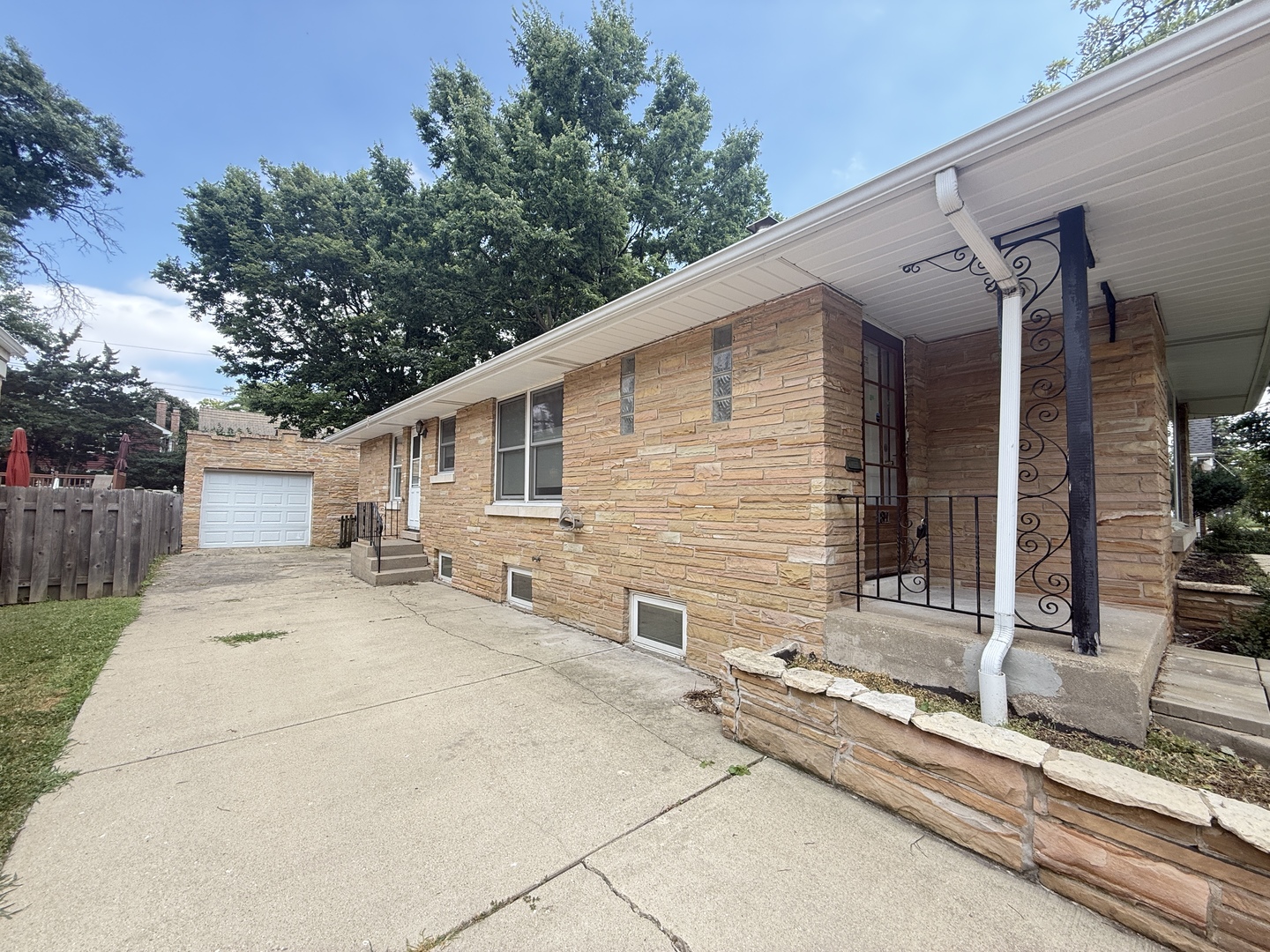1811 N Thatcher Avenue Property Photo 15