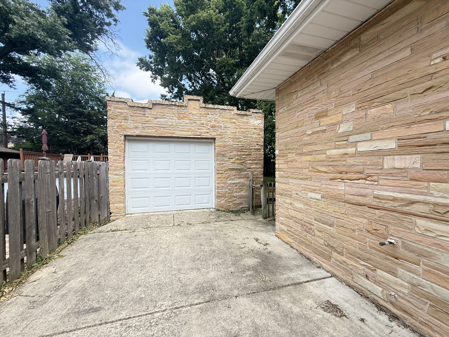 1811 N Thatcher Avenue Property Photo 18