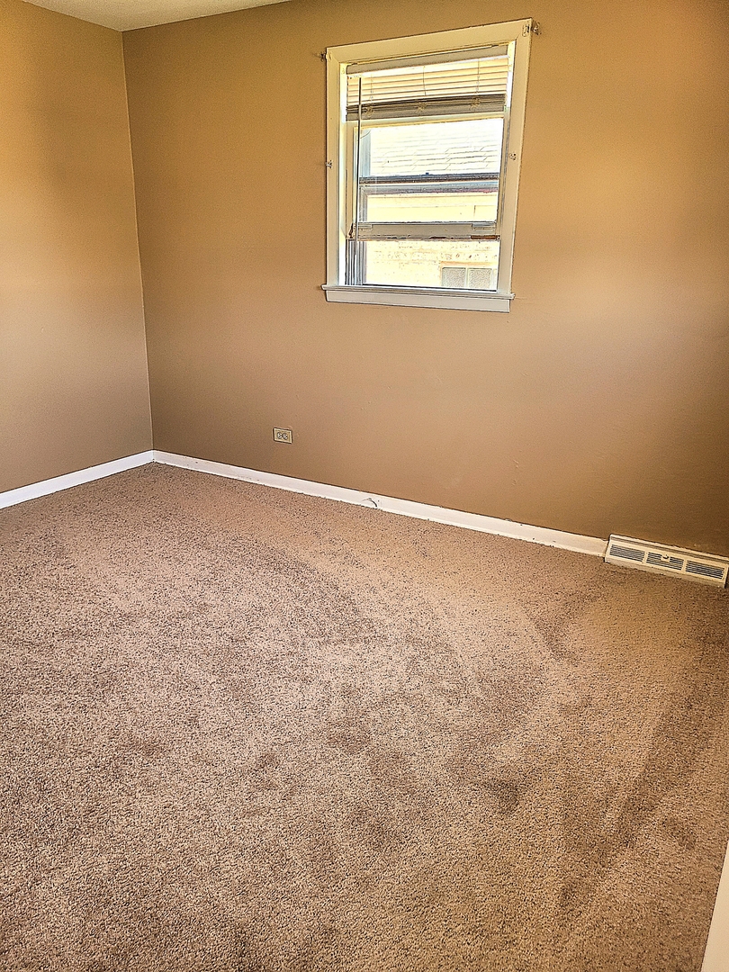 7723 Leclaire Avenue Property Photo 5