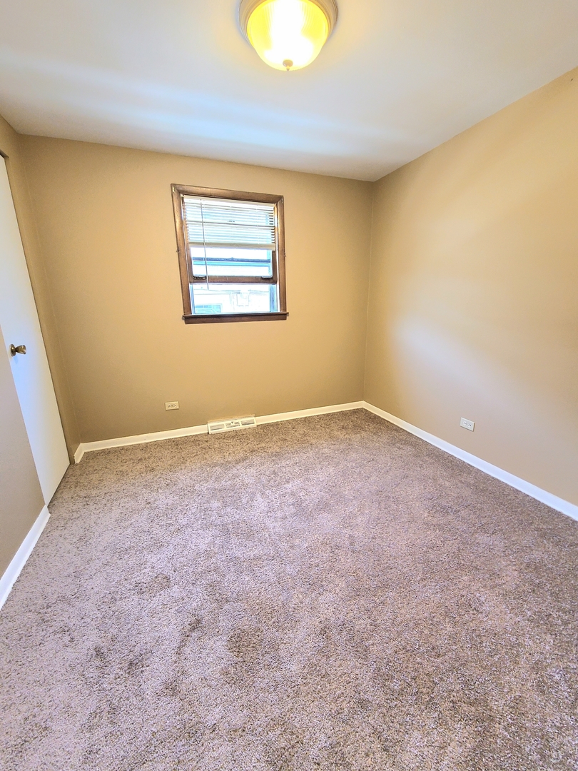 7723 Leclaire Avenue Property Photo 8