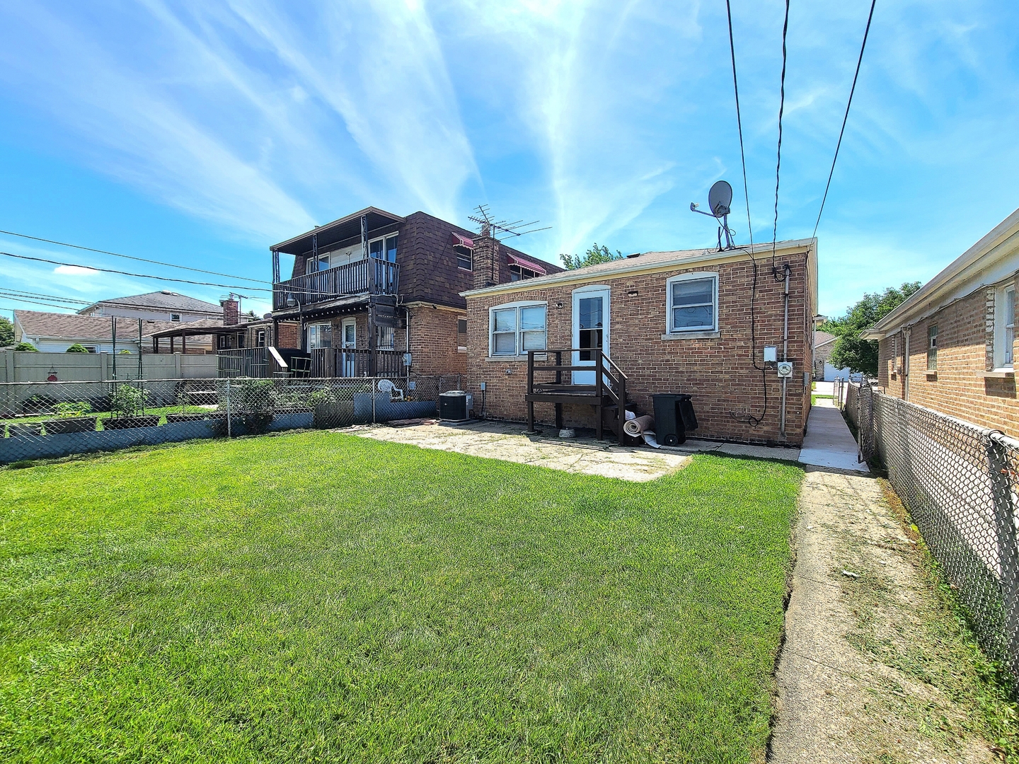 7723 Leclaire Avenue Property Photo 11