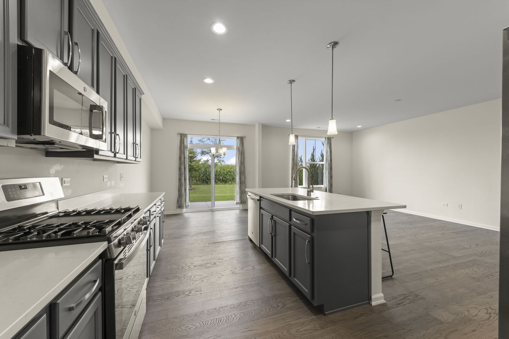 4200 Calder Lane Property Photo 8