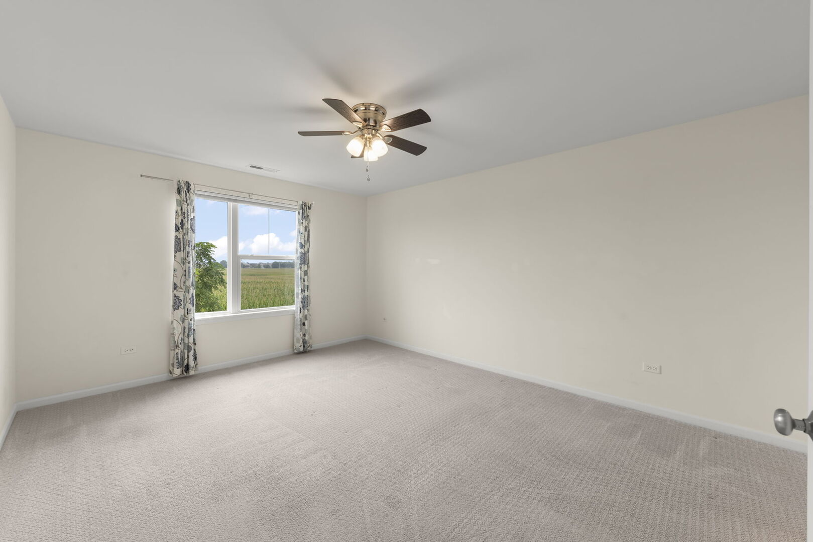 4200 Calder Lane Property Photo 13