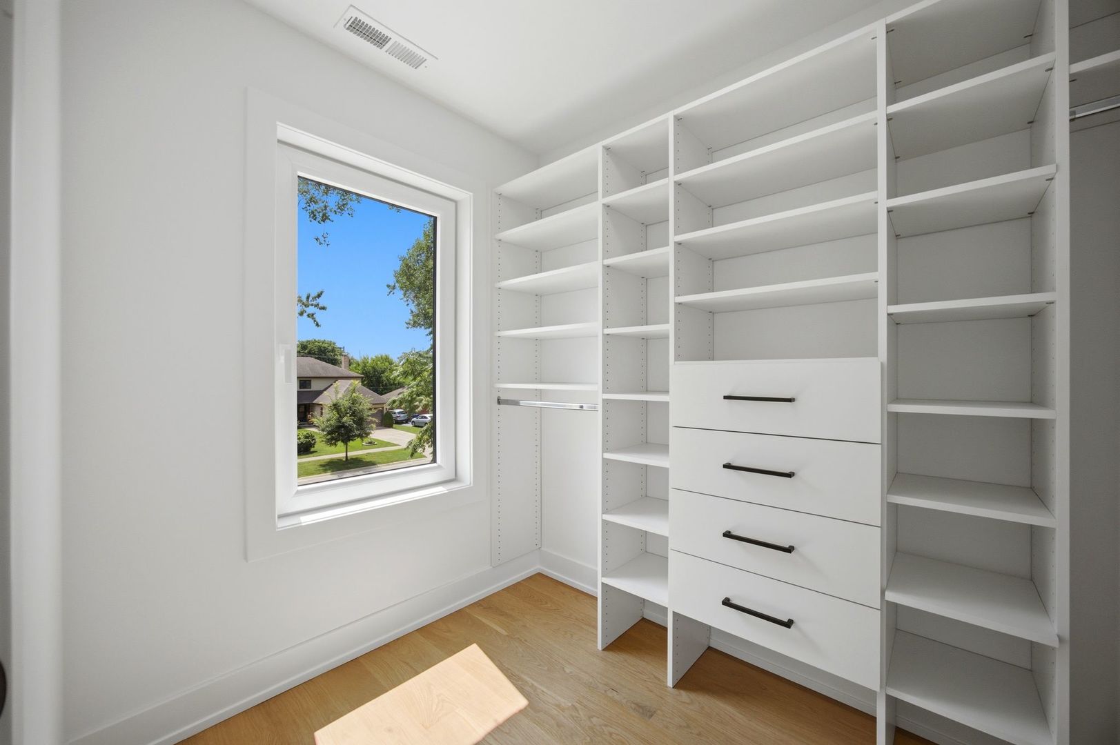 1738 Farwell Avenue Property Photo 32