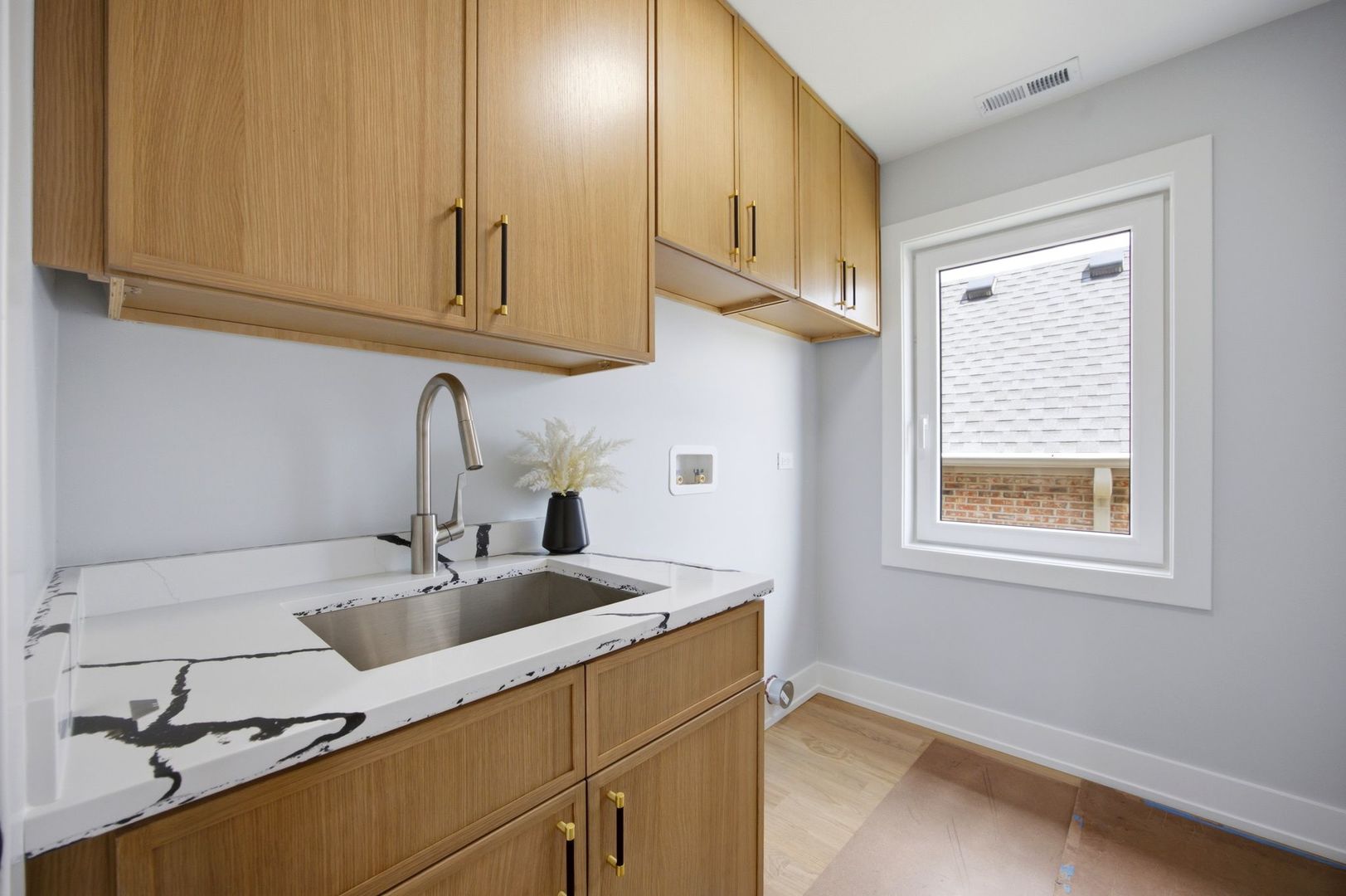 1738 Farwell Avenue Property Photo 33