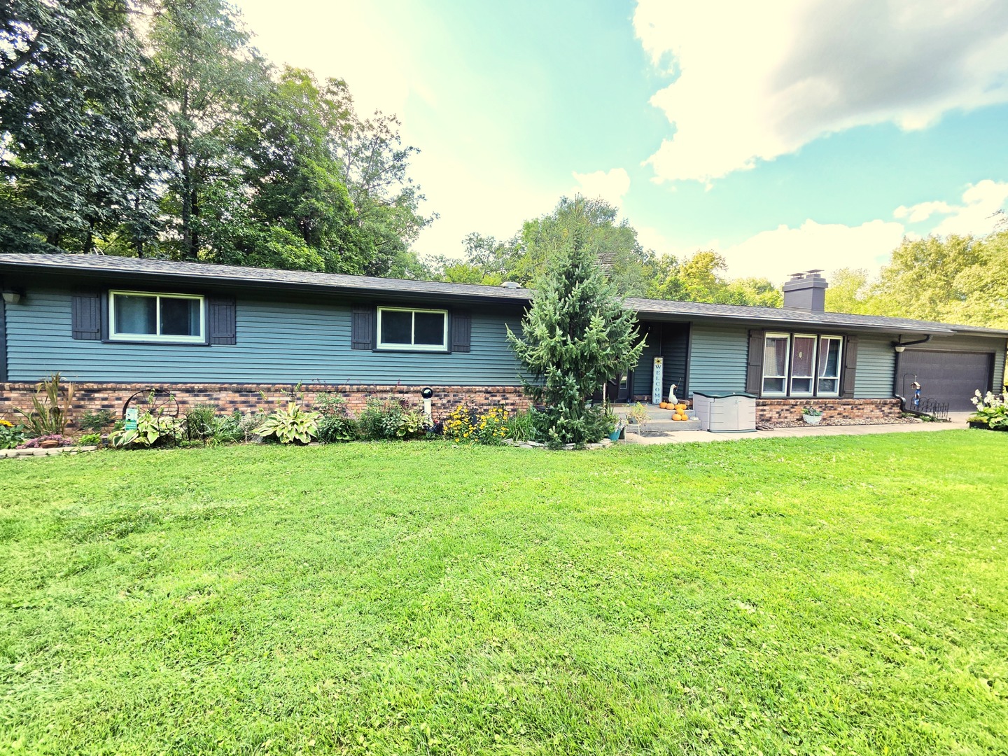 9910 207th Street Property Photo 2