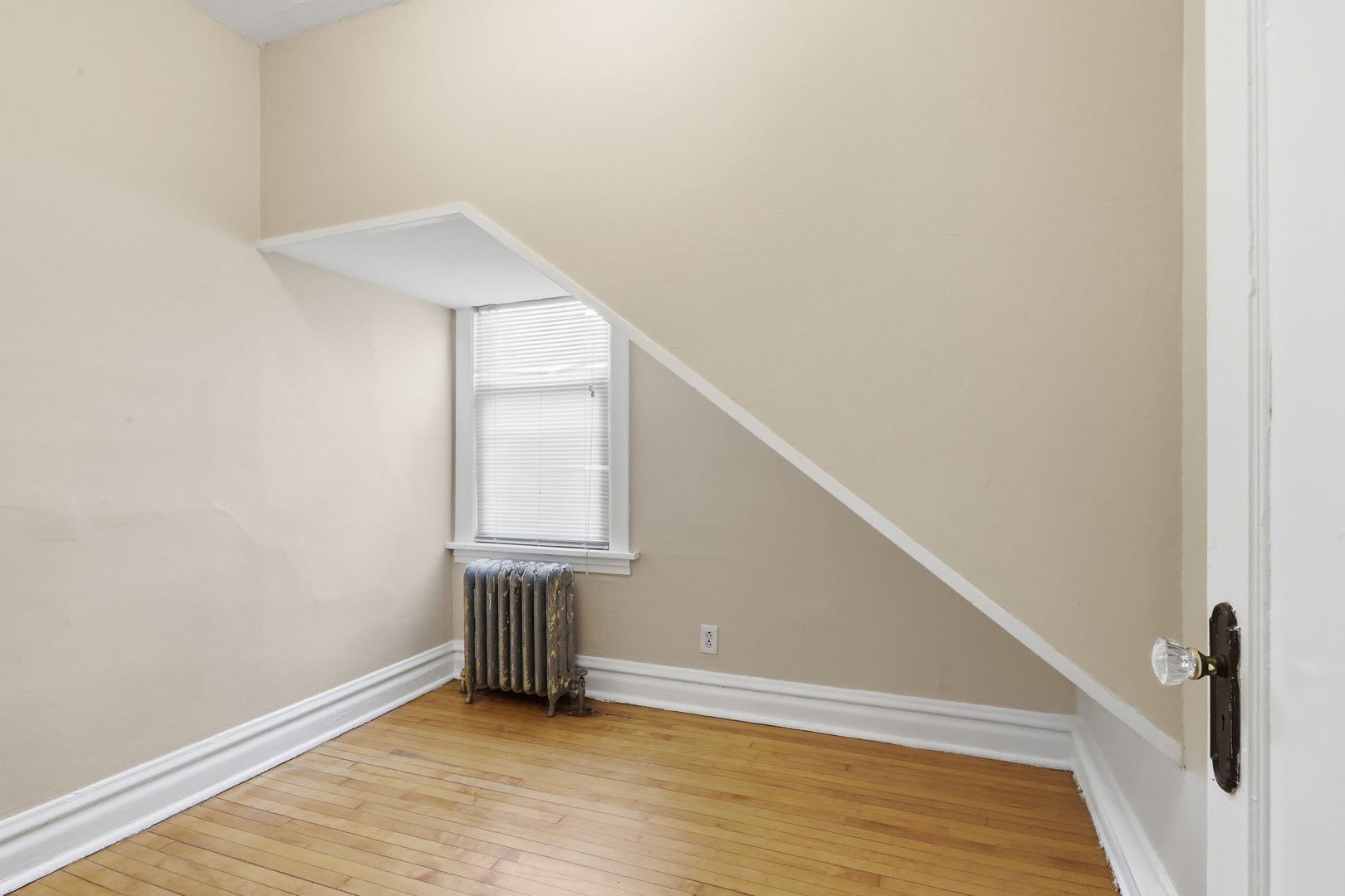 3516 N Cicero Avenue Property Photo 7