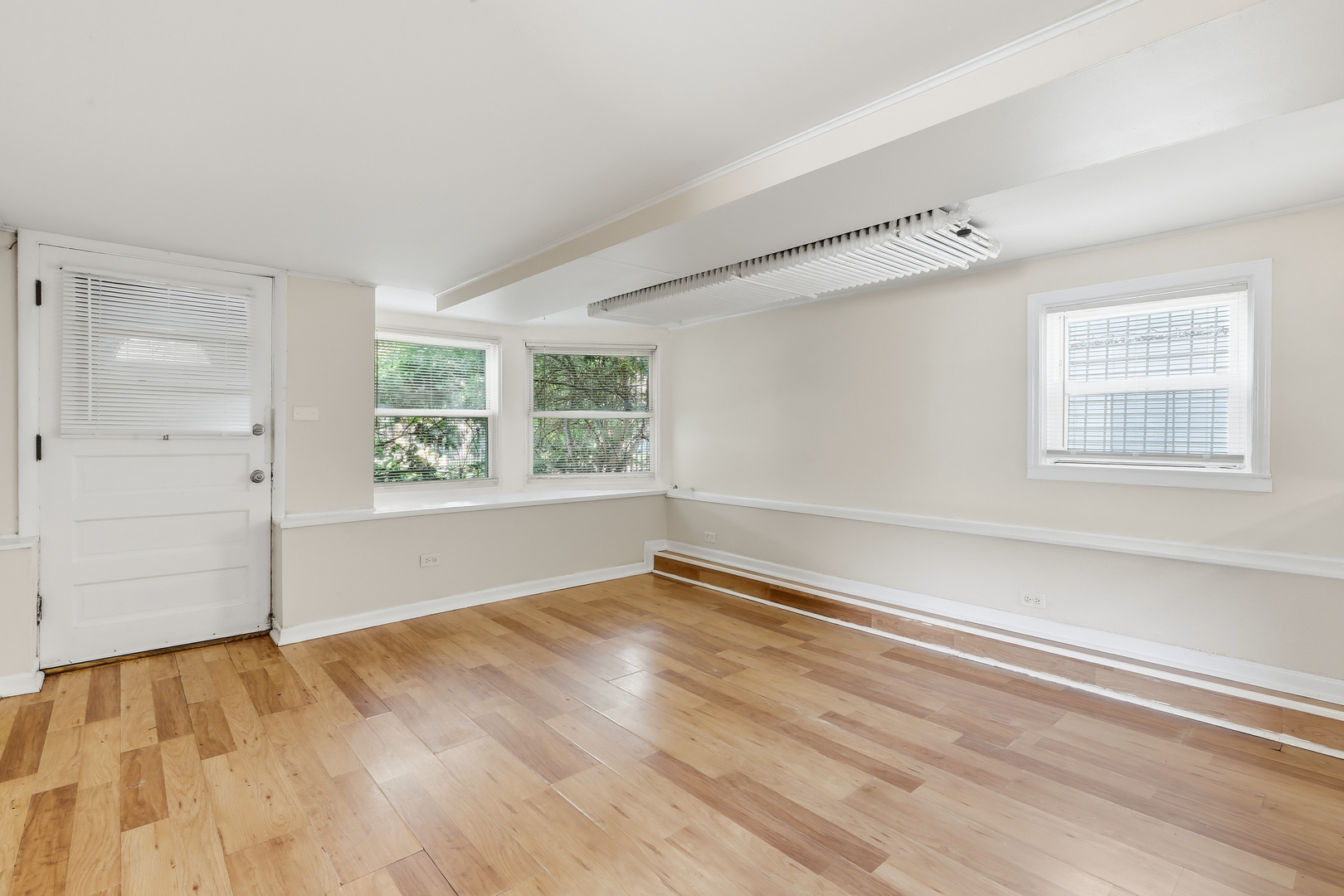 3516 N Cicero Avenue Property Photo 21
